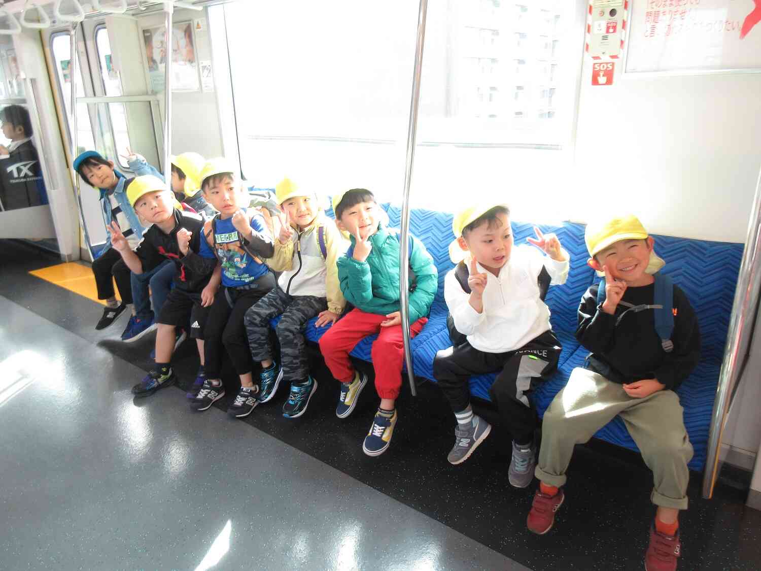 みんなで電車に乗ったよ～！！