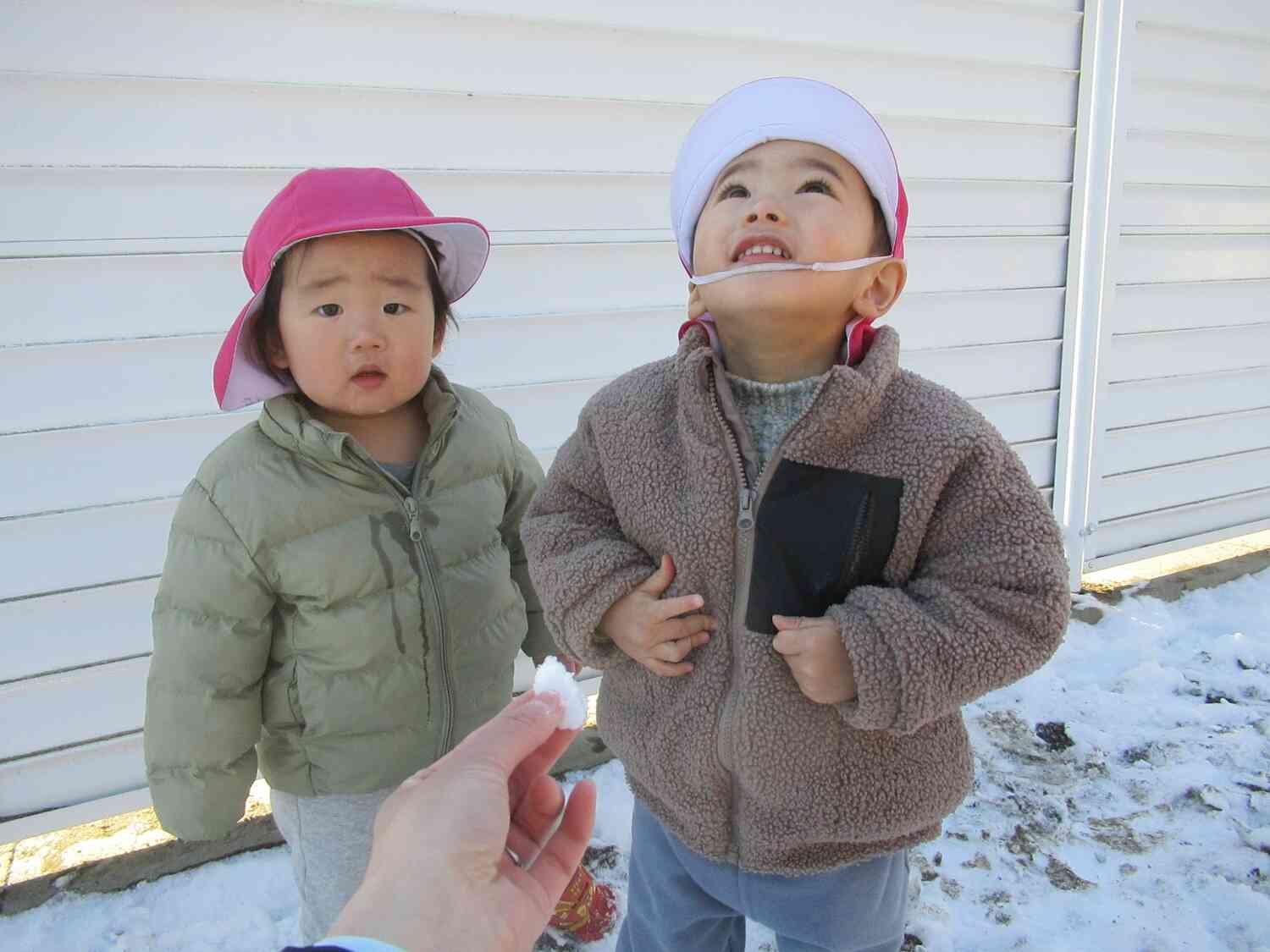 雪遊びを楽しみました～あひる組～