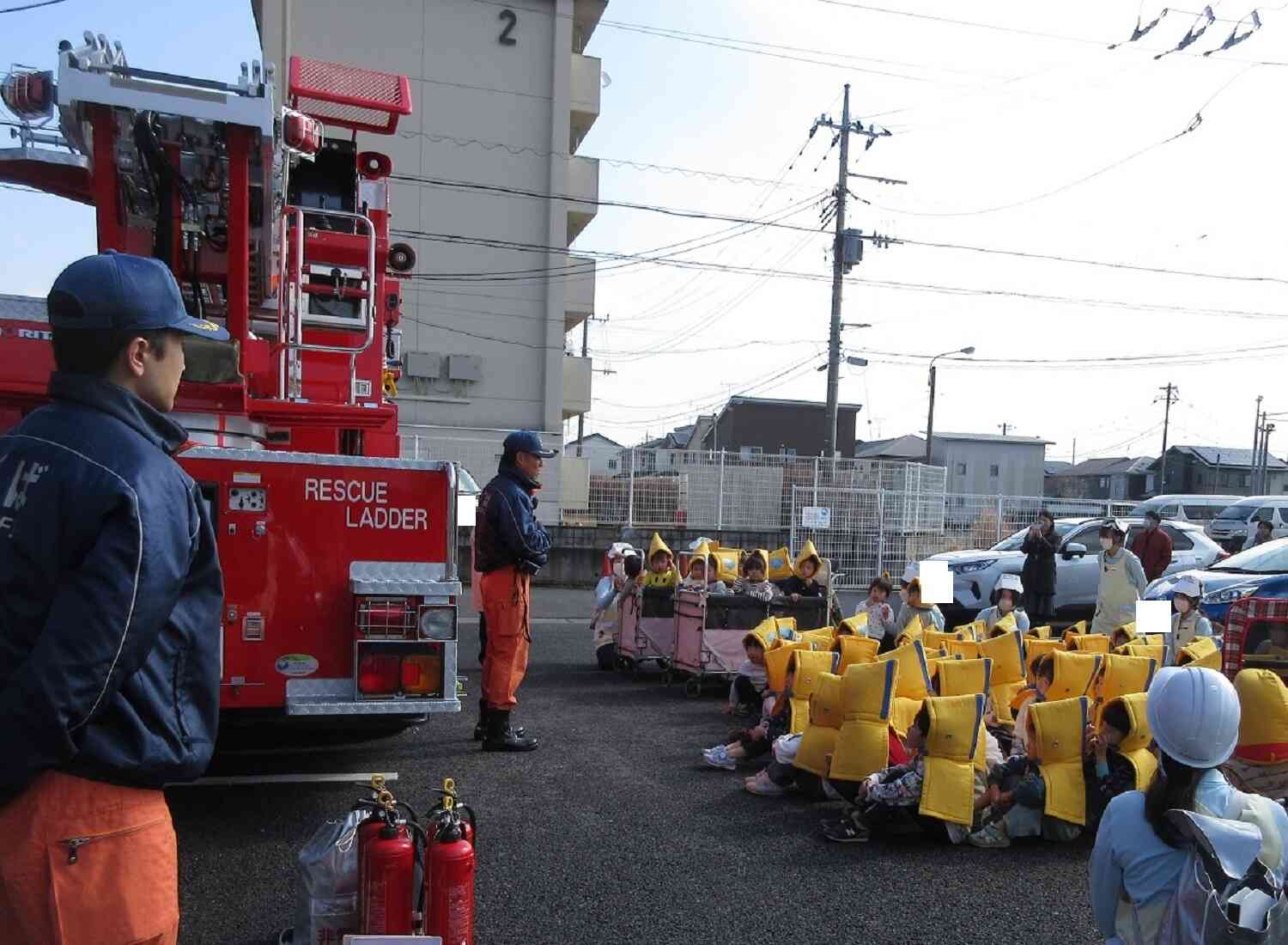 消防士さんにお話しを聞きました☆