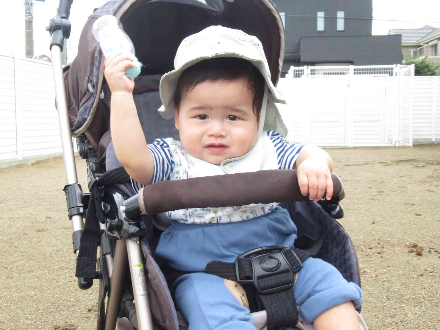 にこっ！
