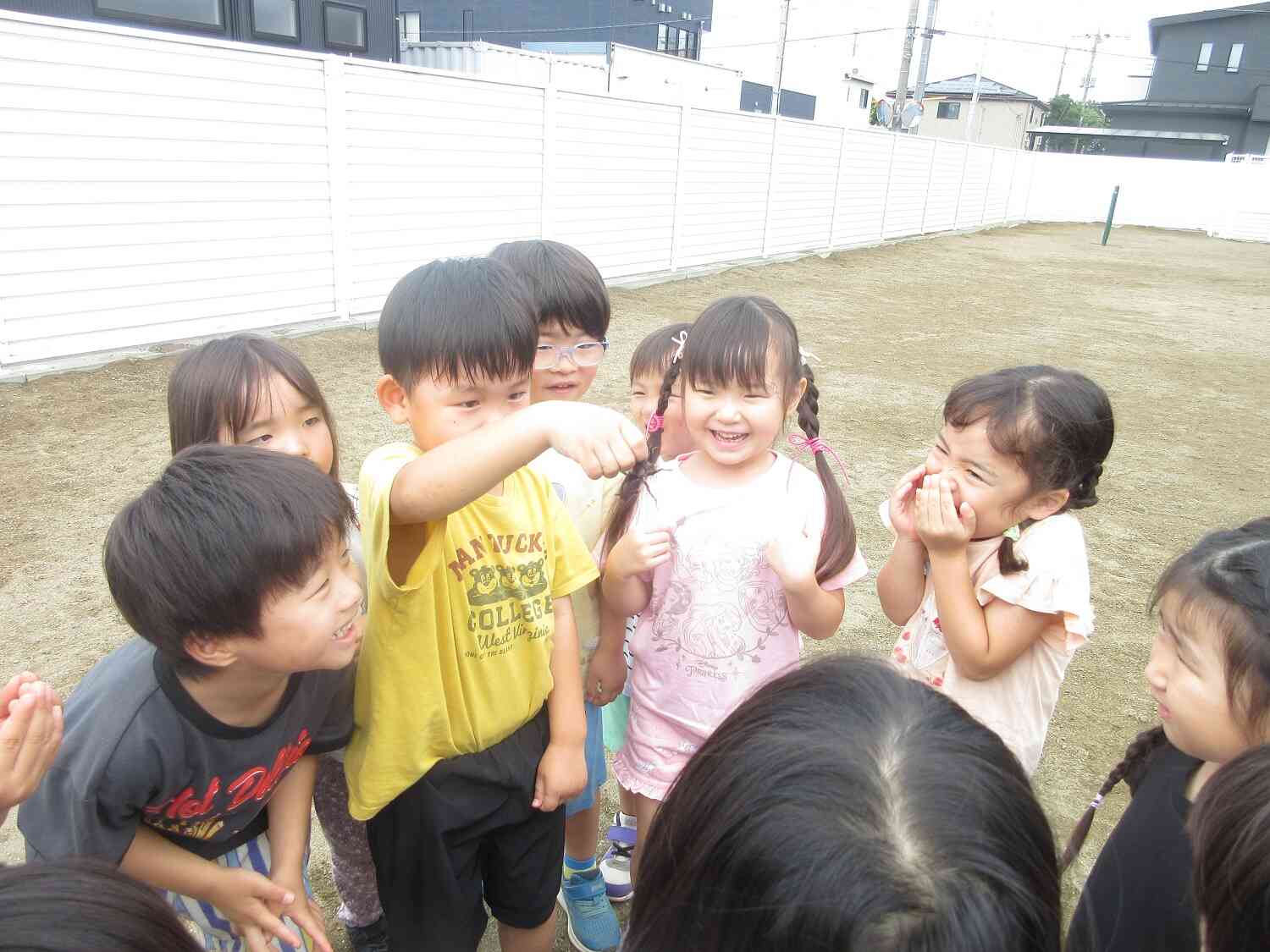 サナギからカブト虫が生まれたよ！！