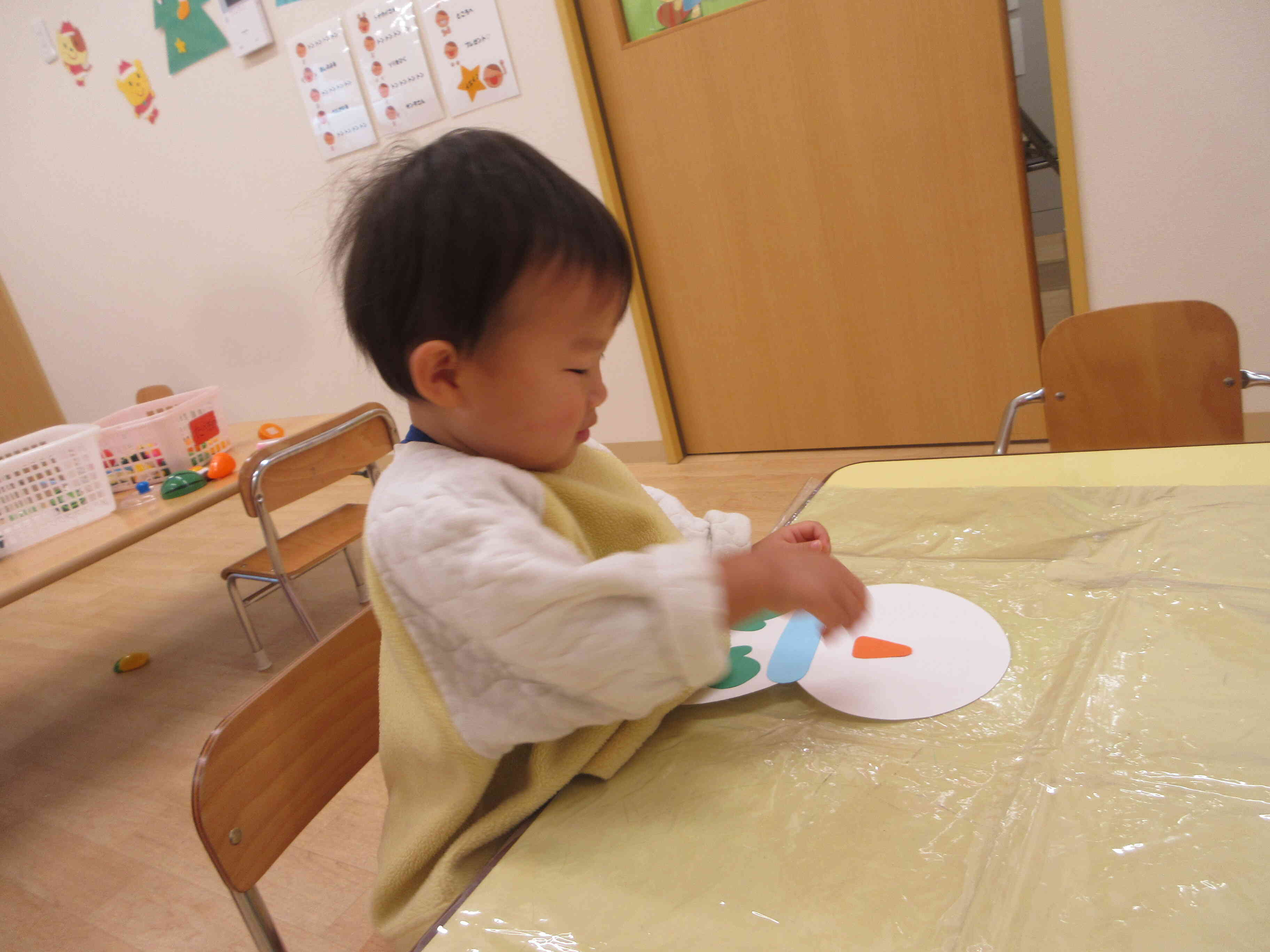 ボタンはどこに貼ろうかな～？