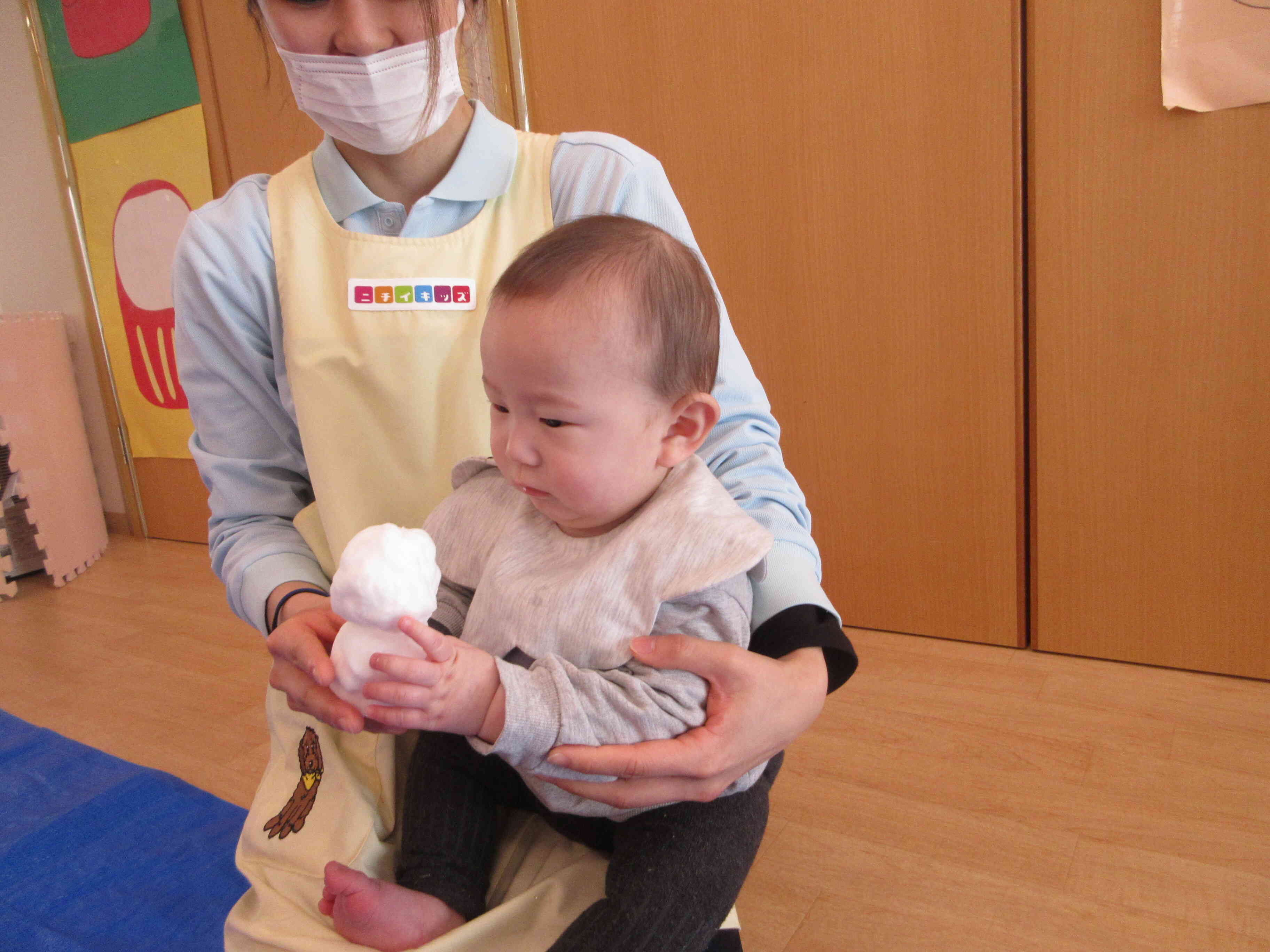 みてみて～、雪だるま！