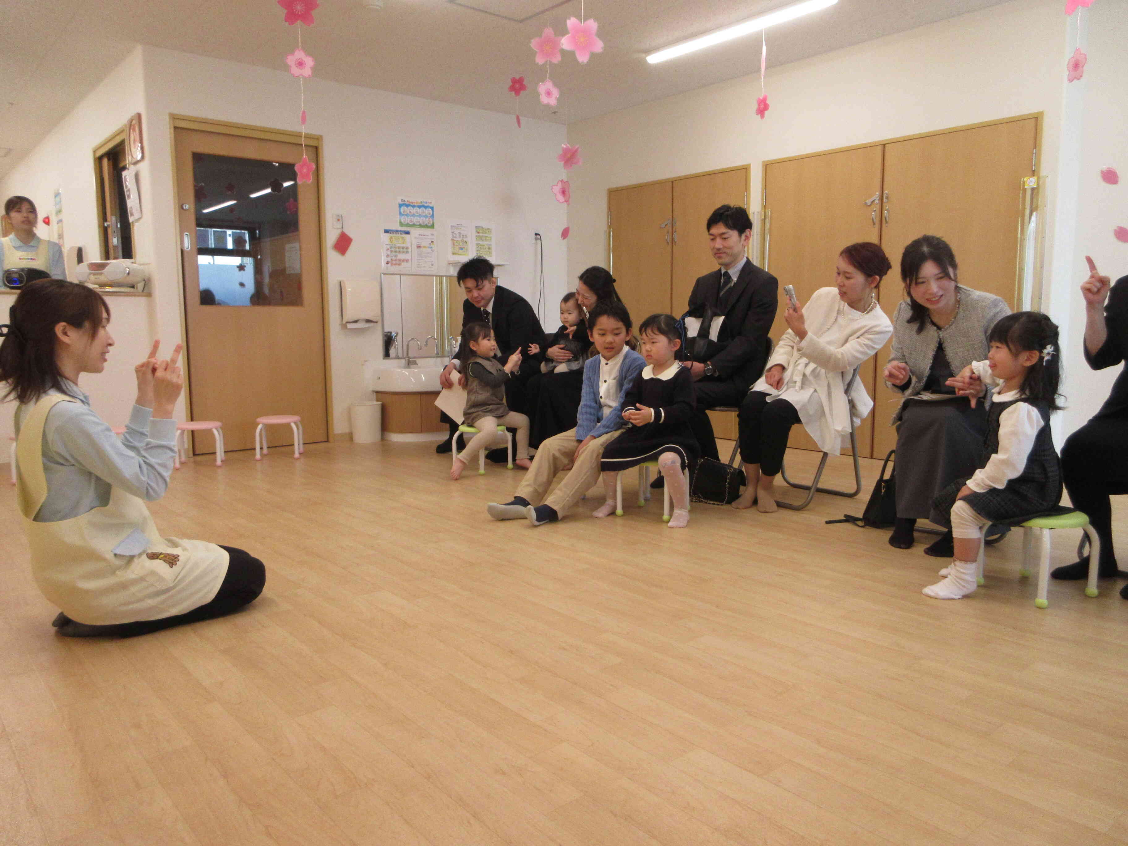 手遊びを一緒にしたよ♪