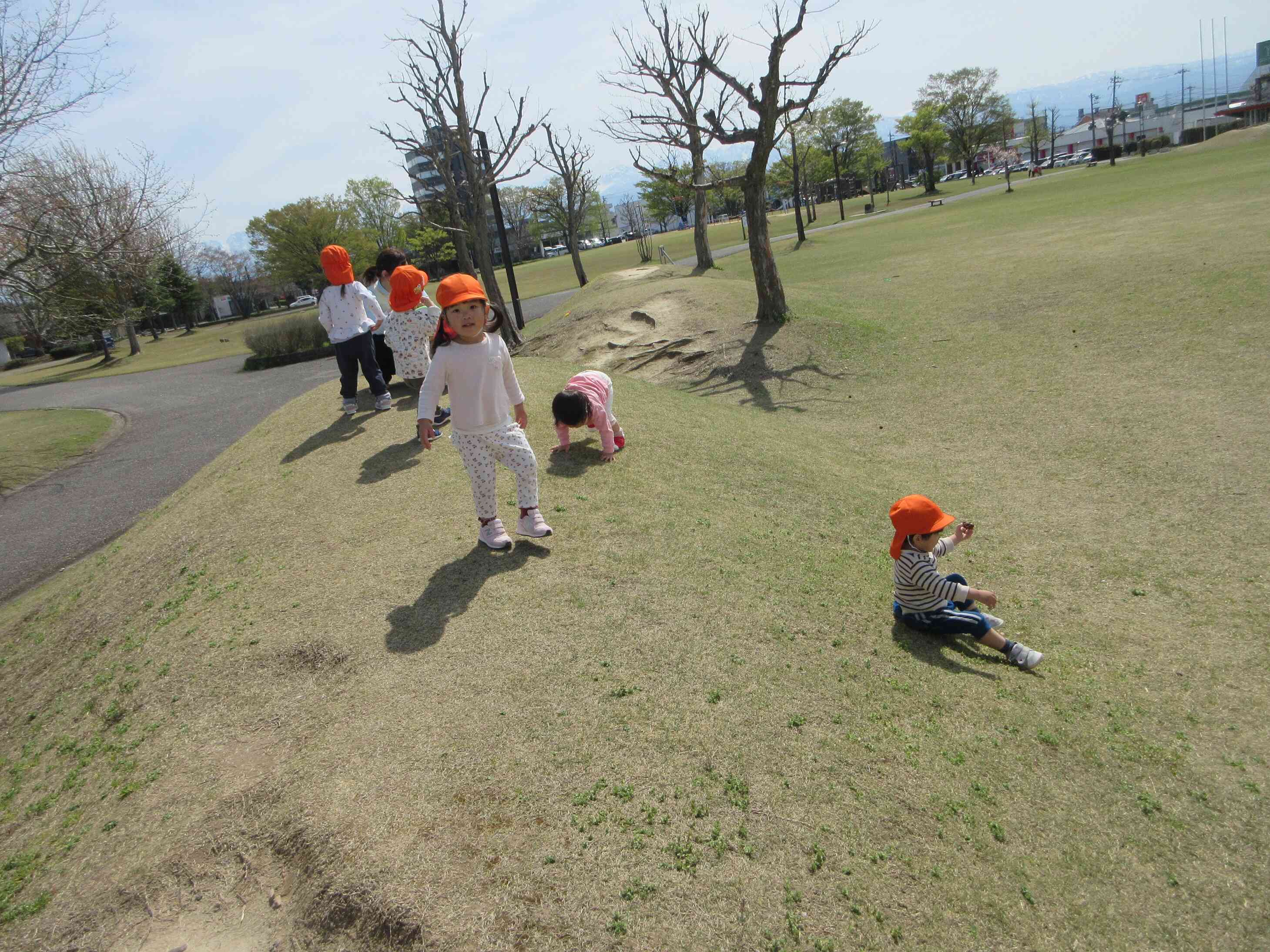 園外活動は大きな公園で!