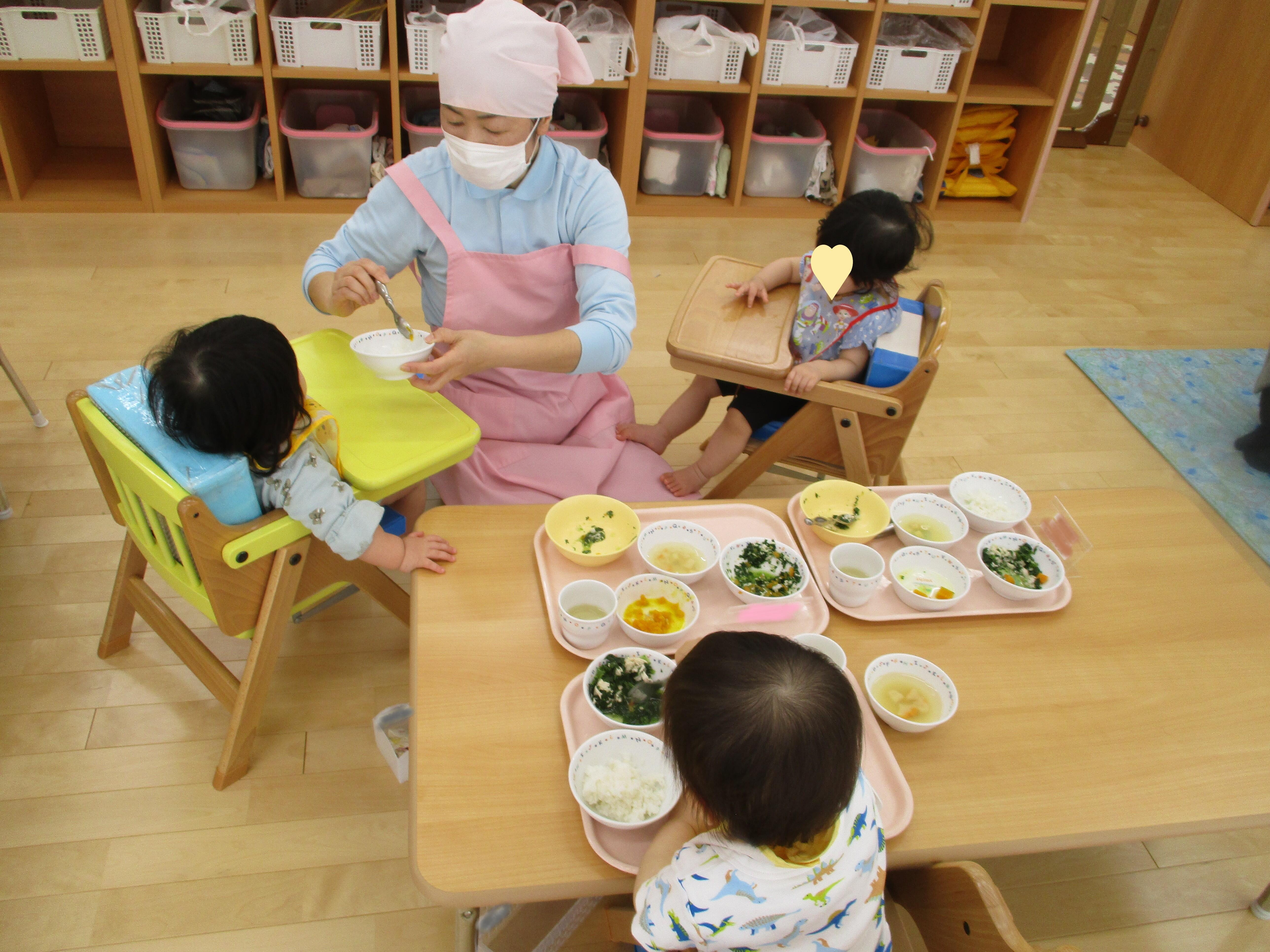 何でもお腹いっぱい食べてご機嫌♪