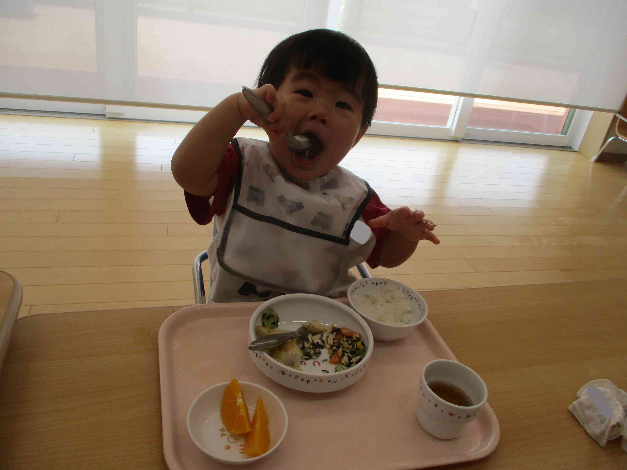 給食のようす