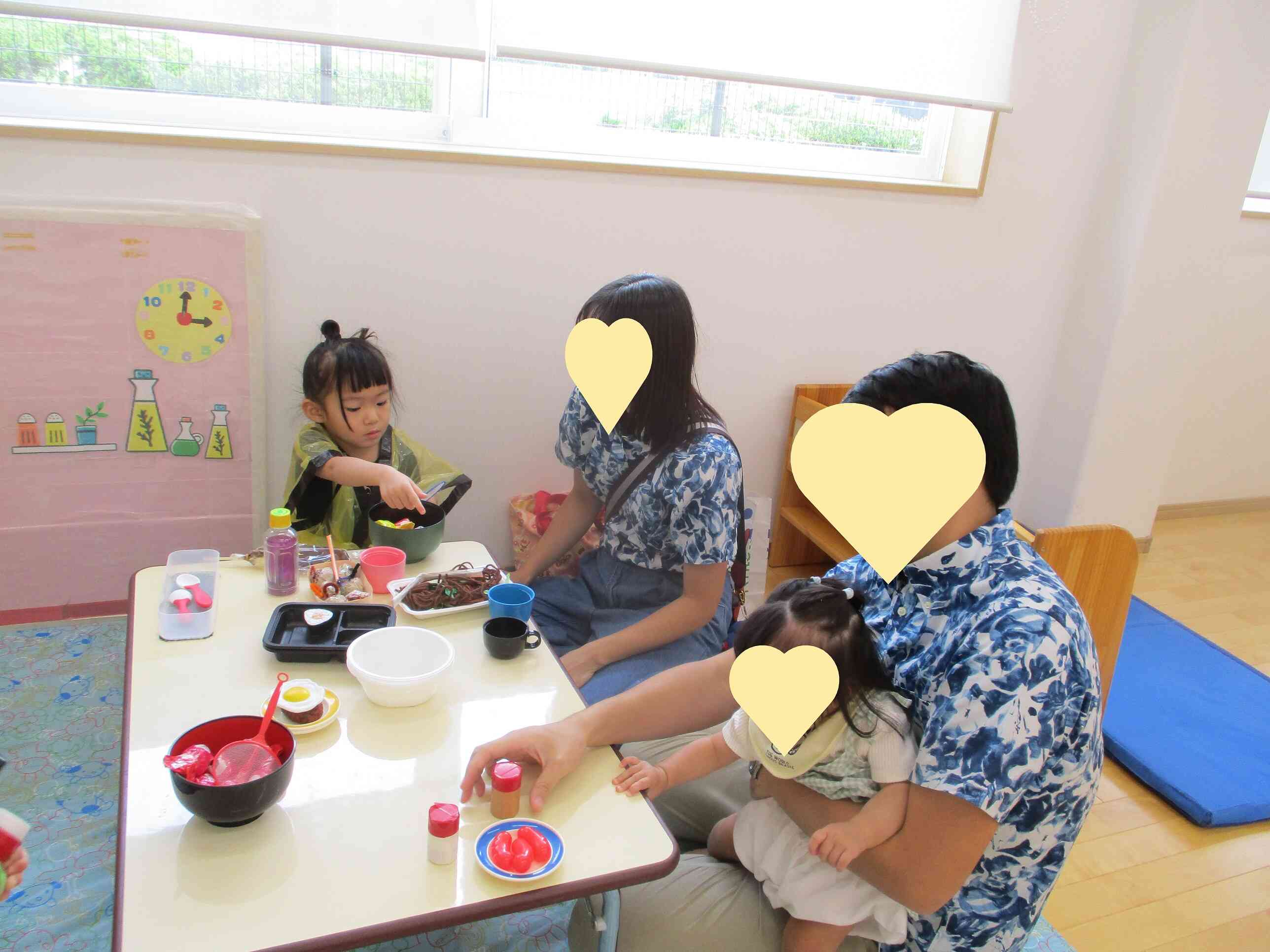 フリースペースでおままごとも楽しみました。