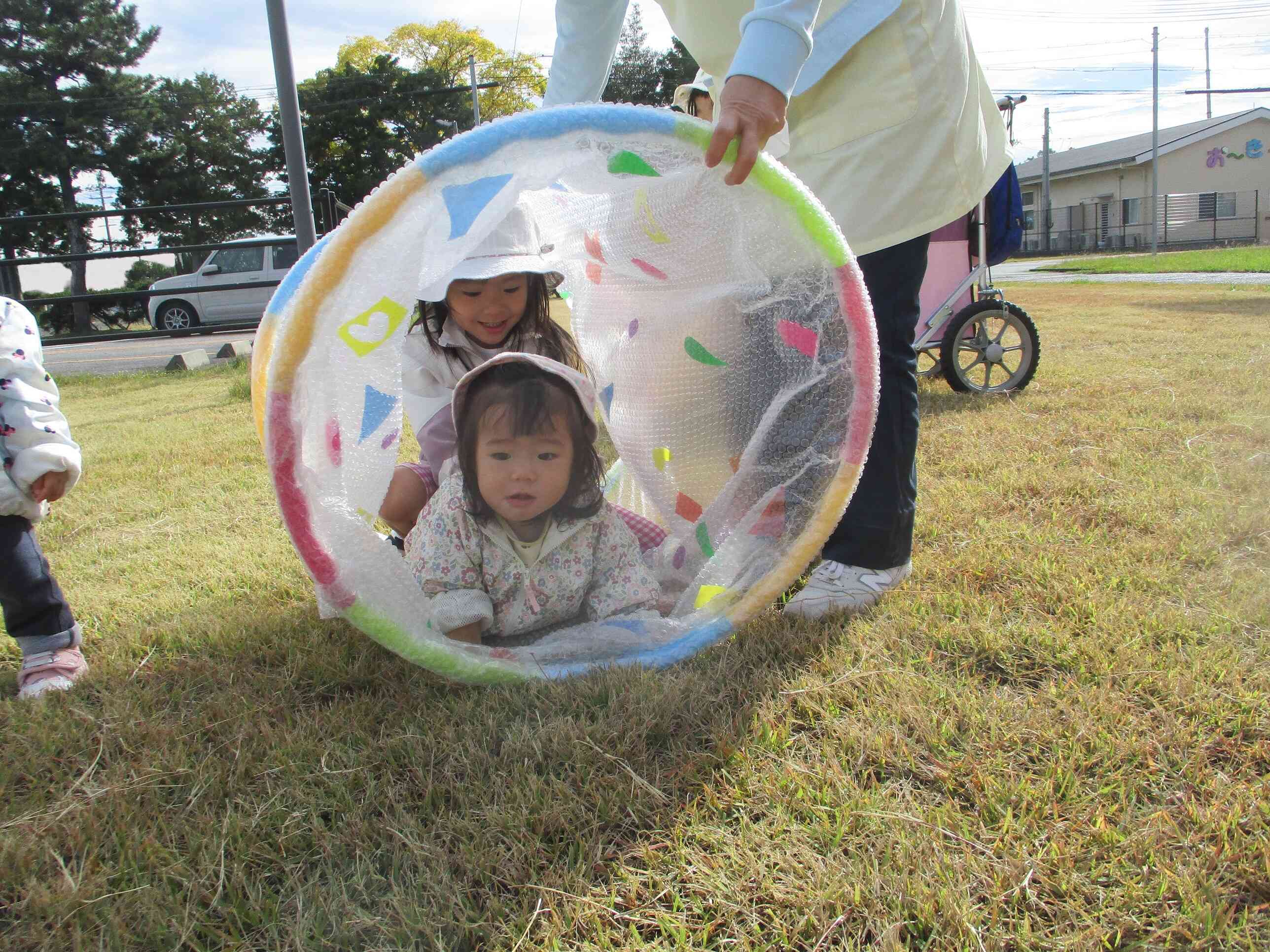 トンネルあそび