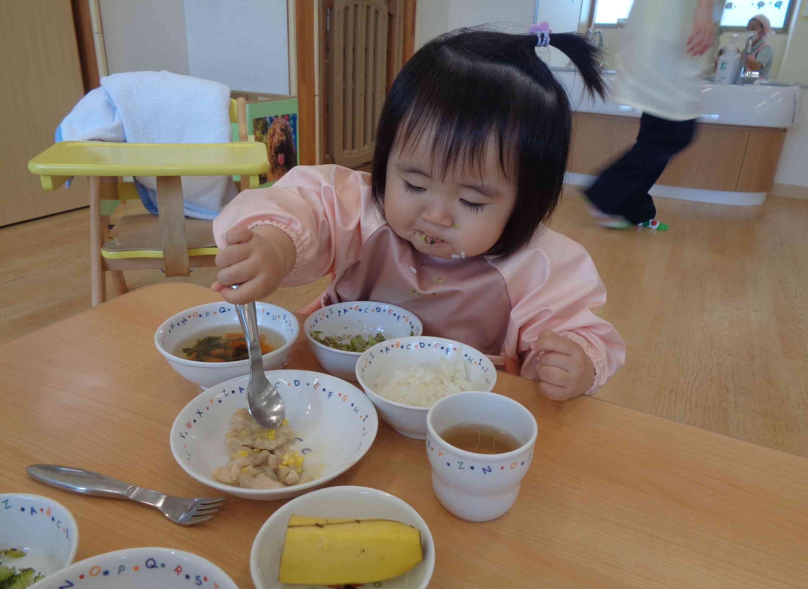 食べるの大好き！給食の時間！