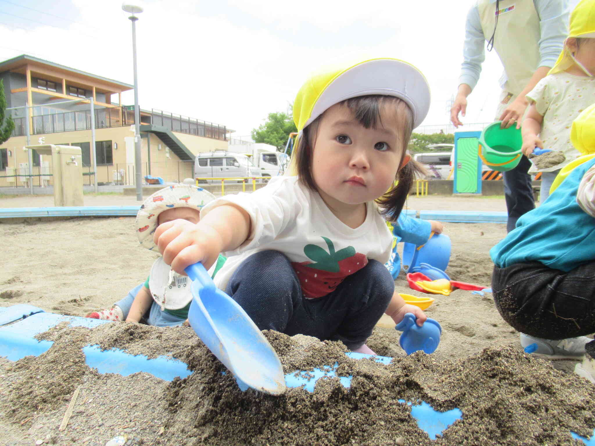 公園でゆったりとお砂遊び！