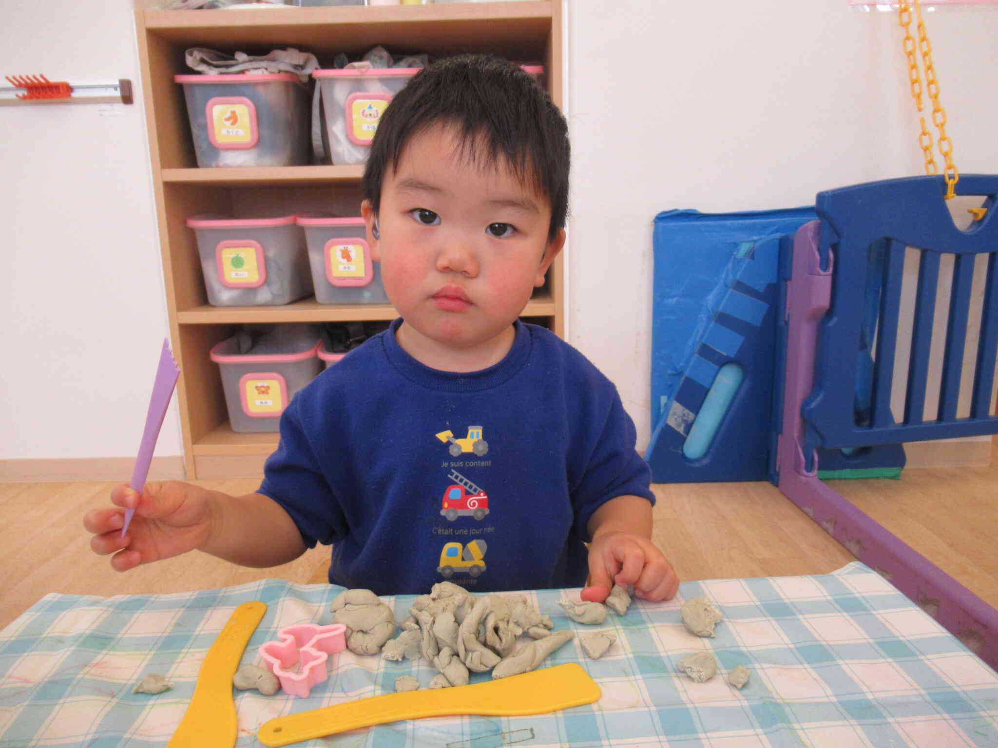 「ぼくはなにをつくろうかなー？」