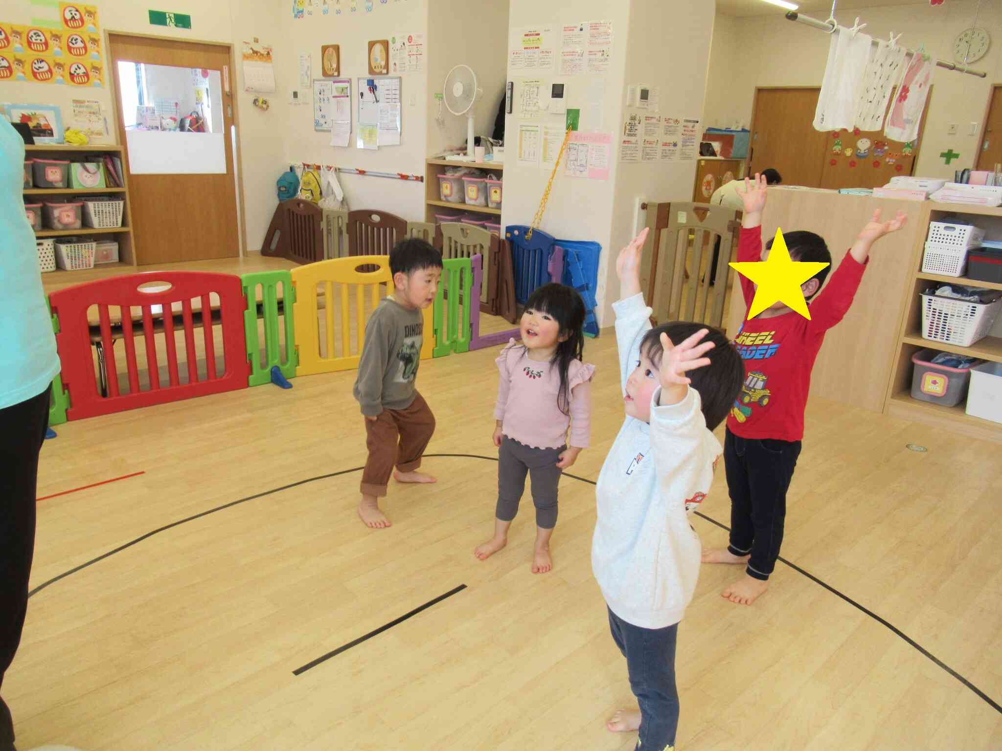 リトミック(2歳児 うさぎ組)