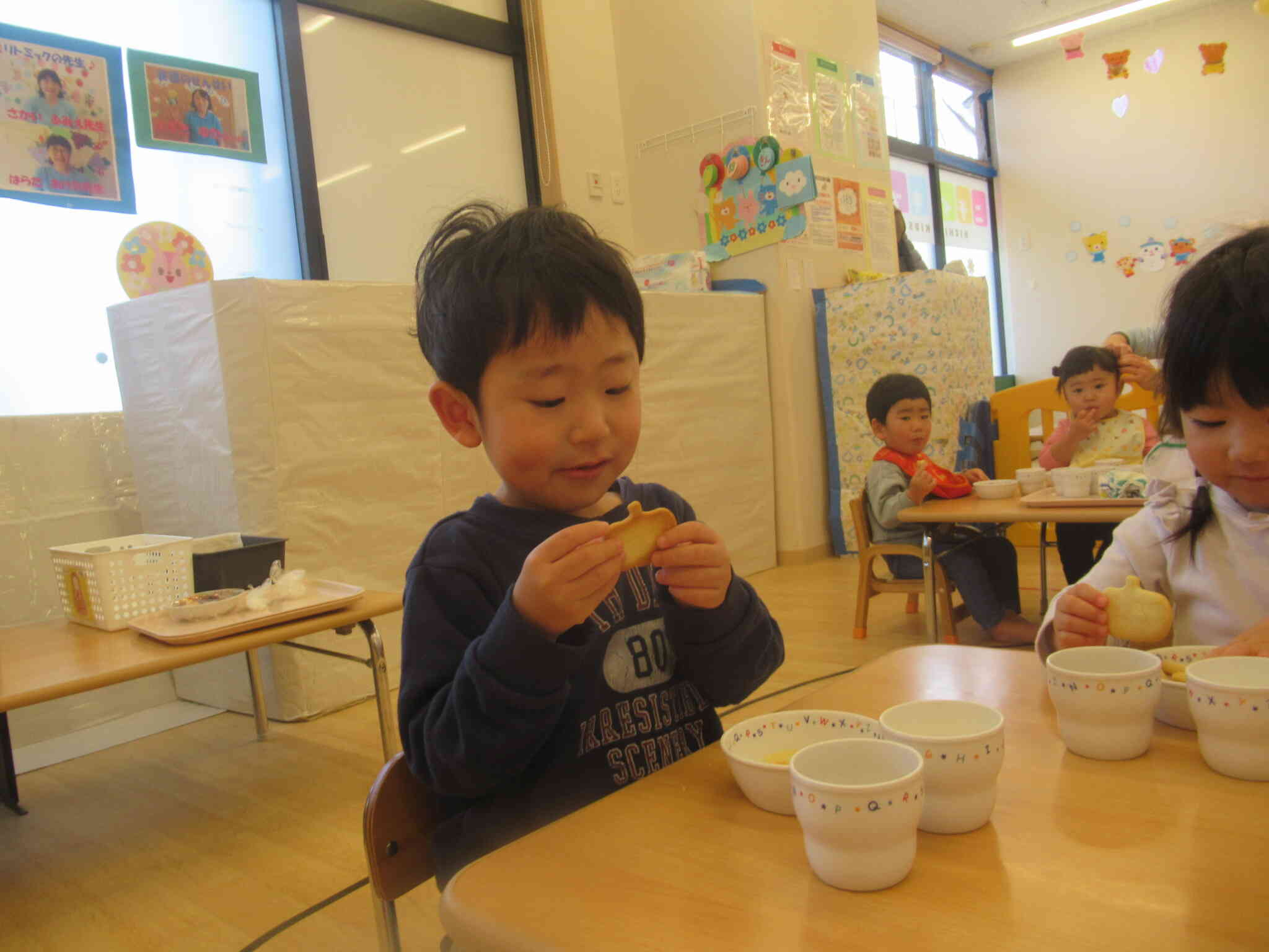 自分で作ったクッキーの味は特別おいしいね！