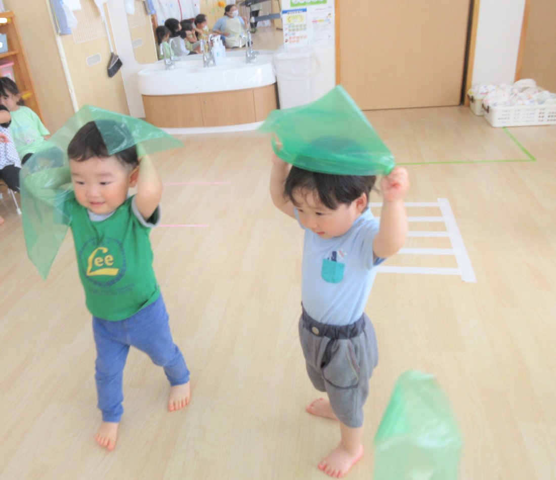 お兄さんたち見ててね!
