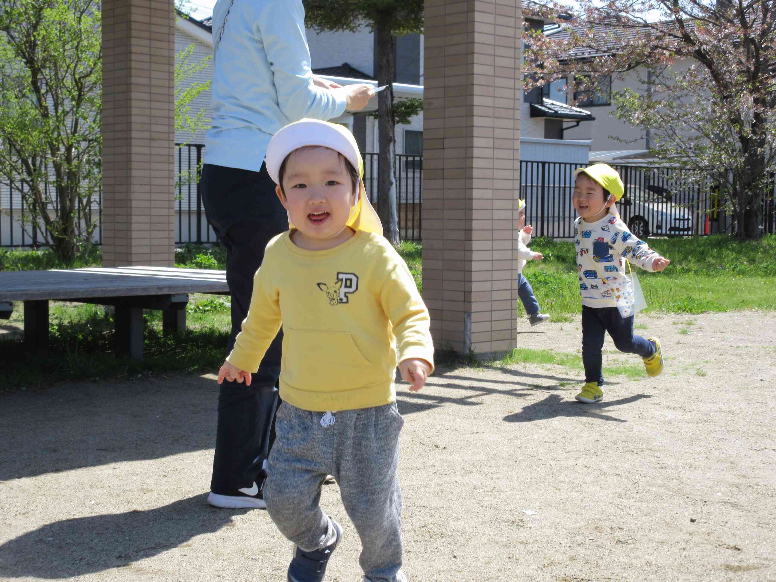 広い公園楽しいな！