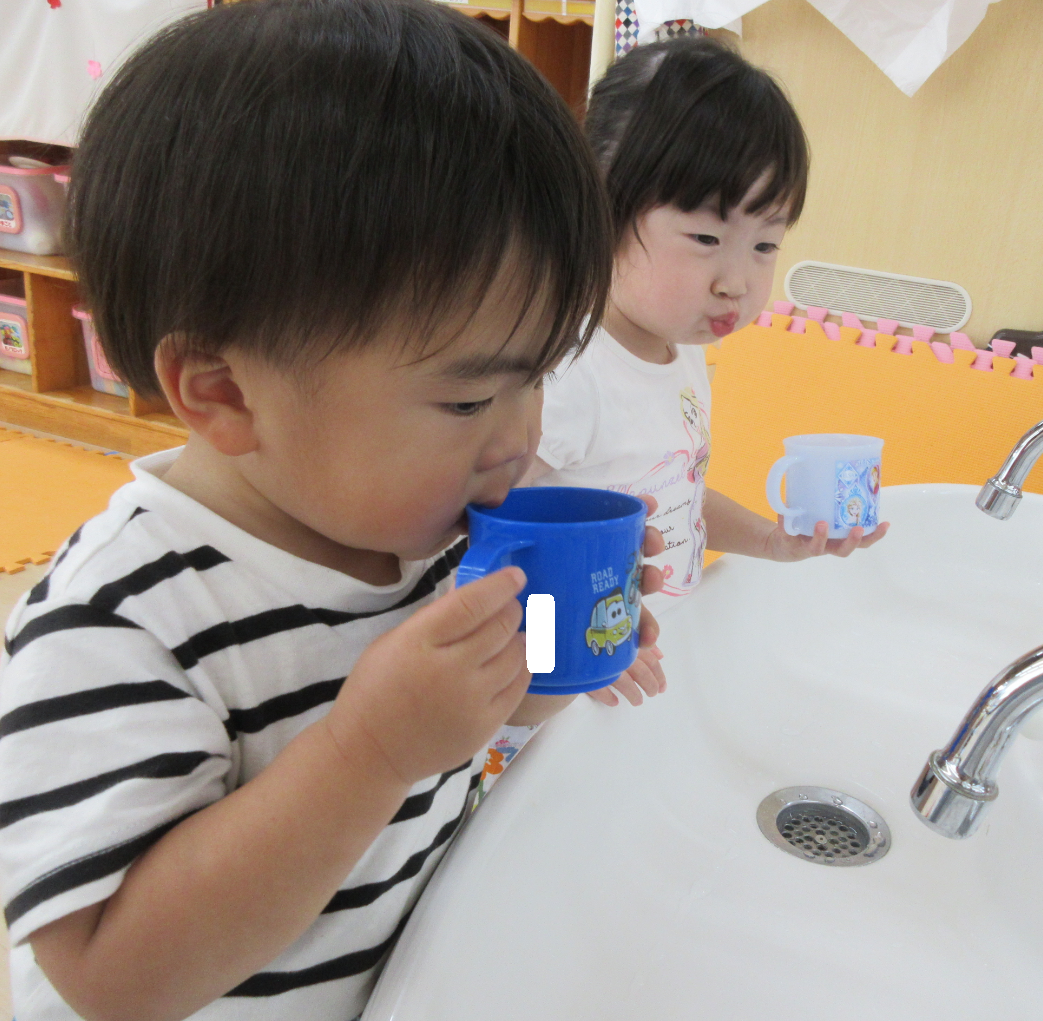 「ぐちゅぐちゅ、ペッ」