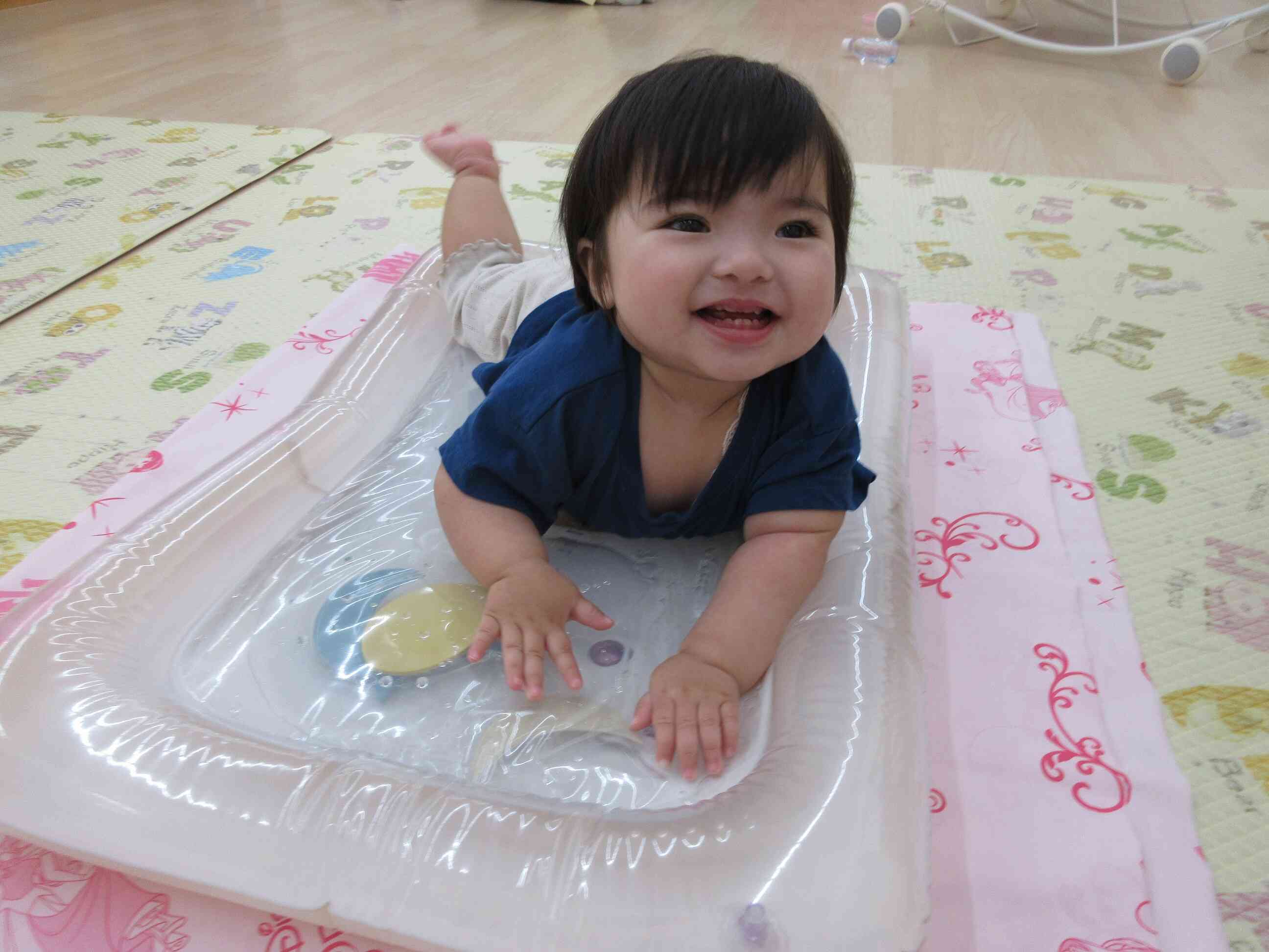 ウォーターマット、ひんやり気持ちいい！