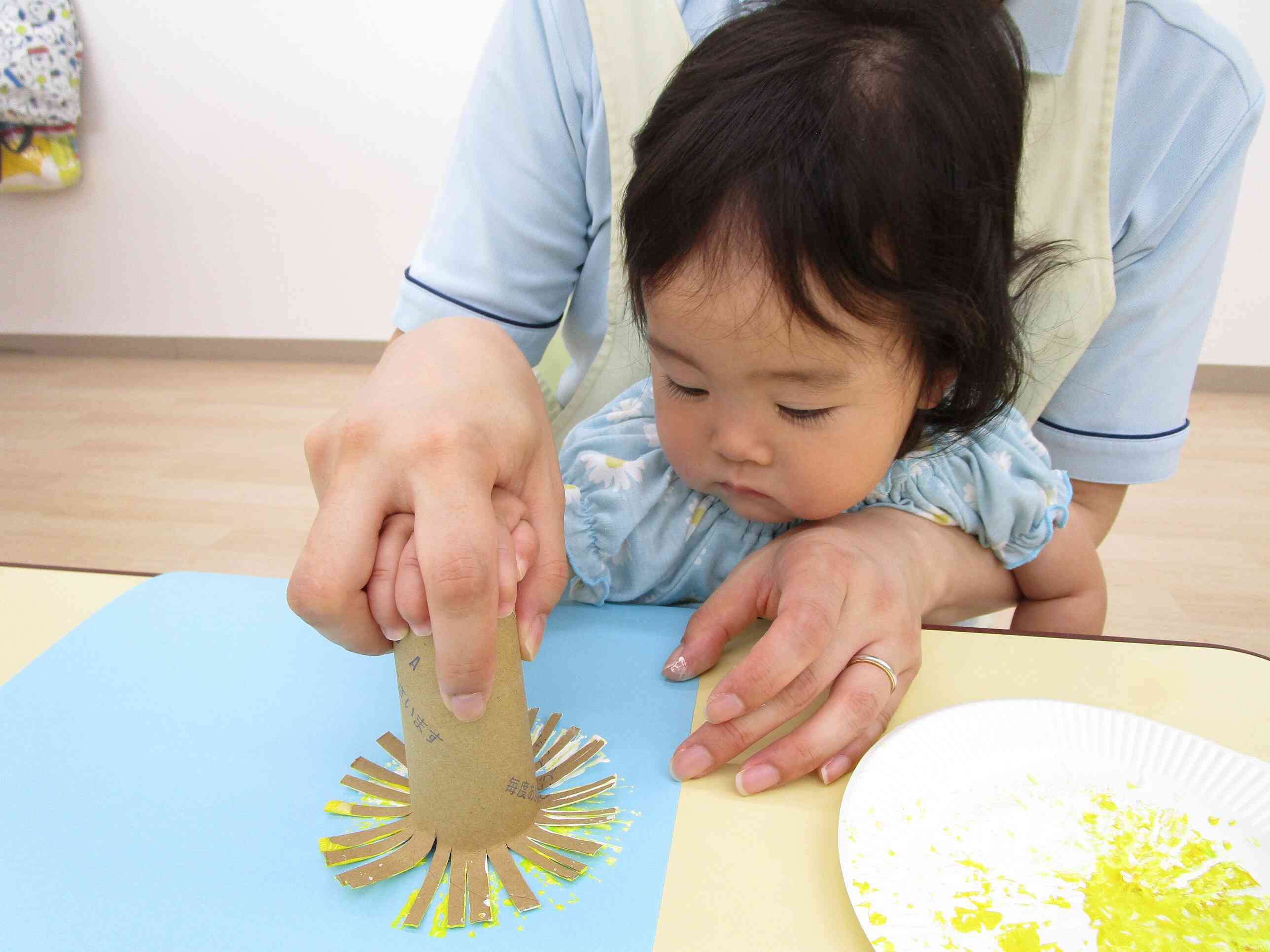 ひよこ組(0歳児）～すくすく日記　製作～