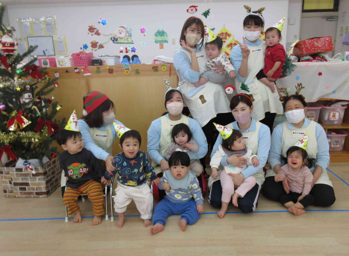 三角帽子が似合ってますね☆