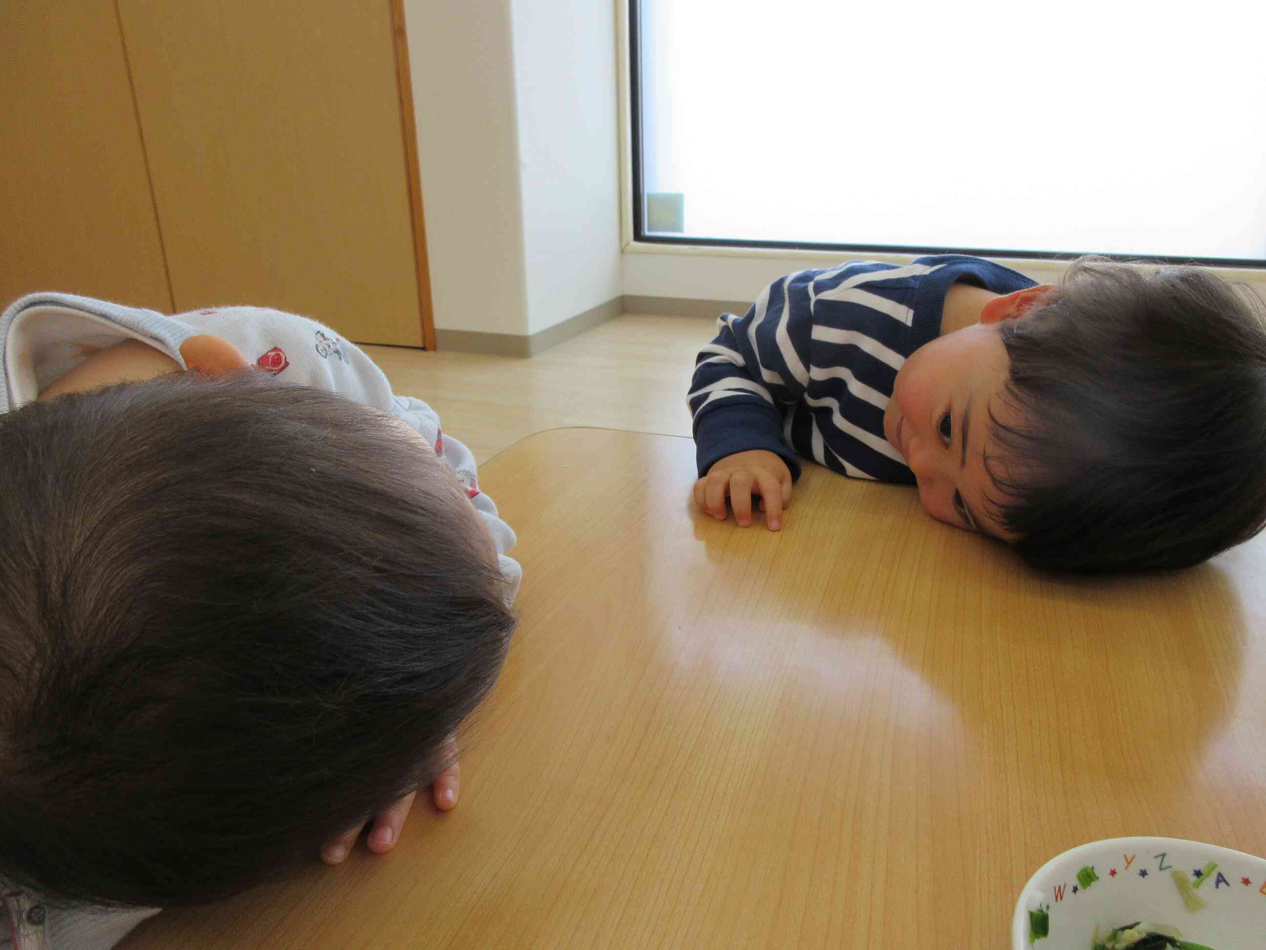 見つめあって・・・