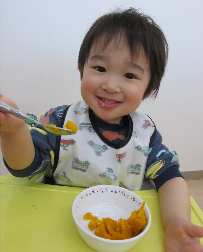 ひよこ組すくすく日記(0歳児)~食事・おやつタイム編~