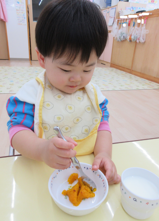 自分でたべるよ♪