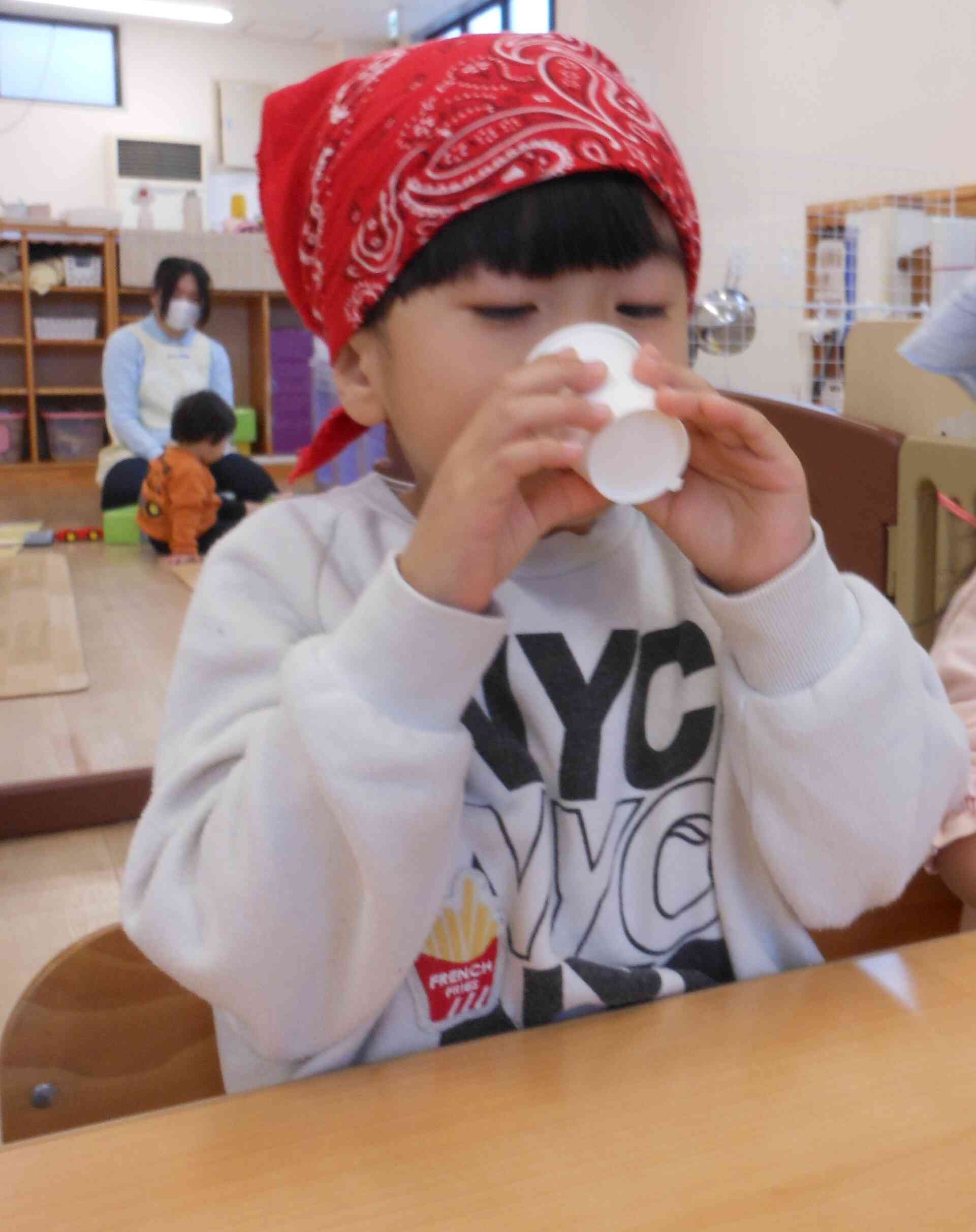 「おやさい、おいしい」とあっという間に完食です☆