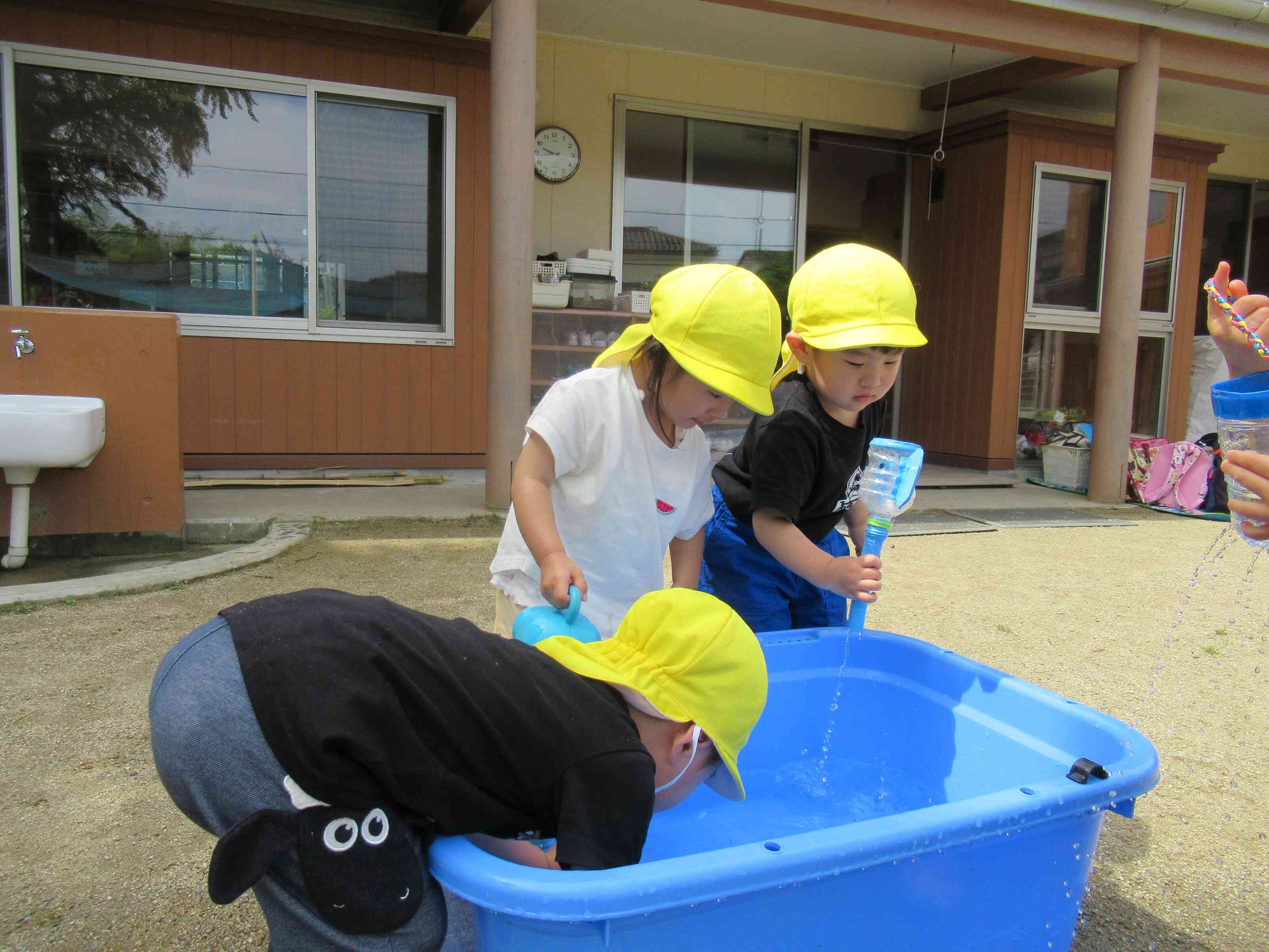 大好きな水遊び☆