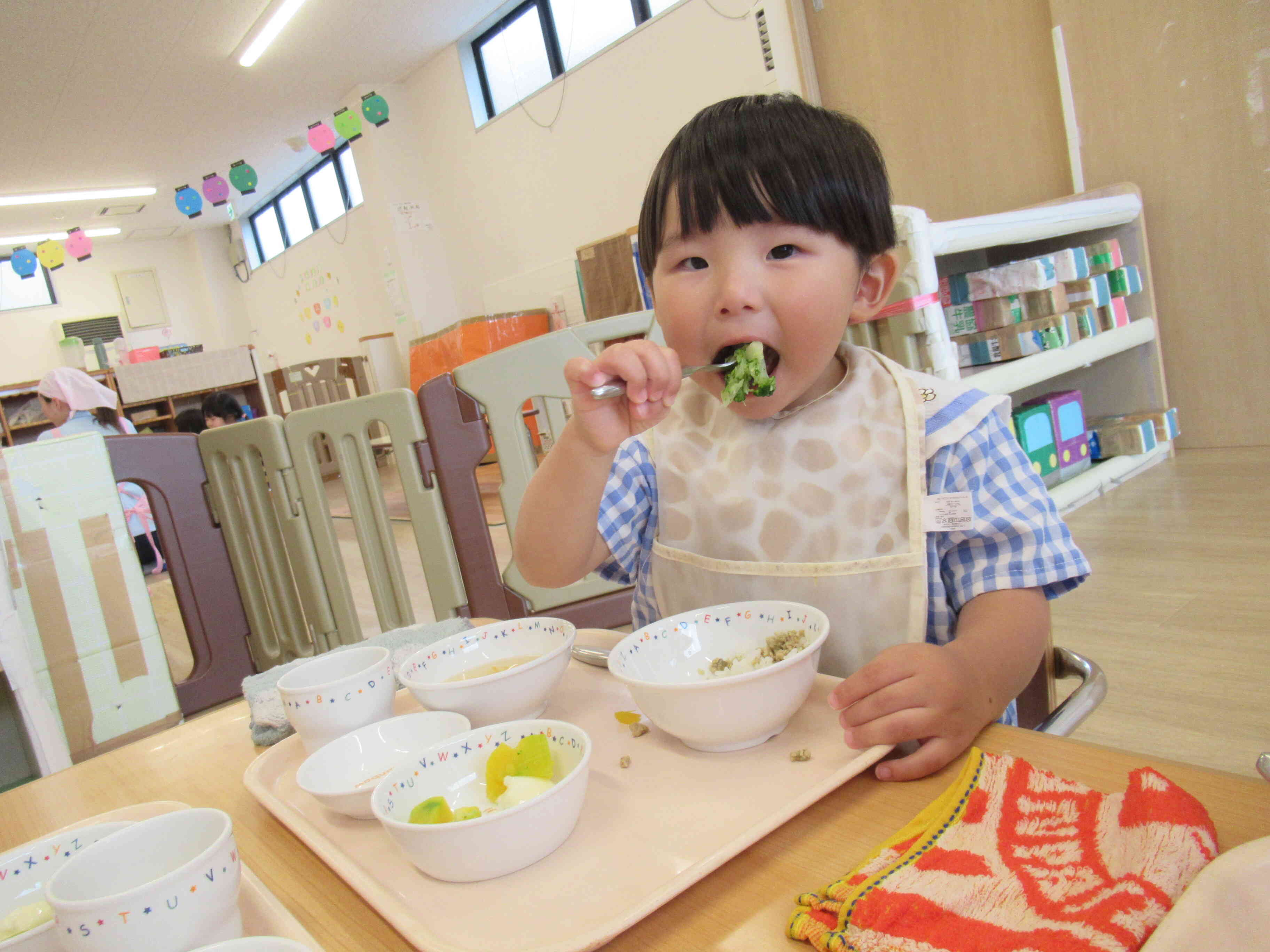 もぐもぐ、美味しいー！