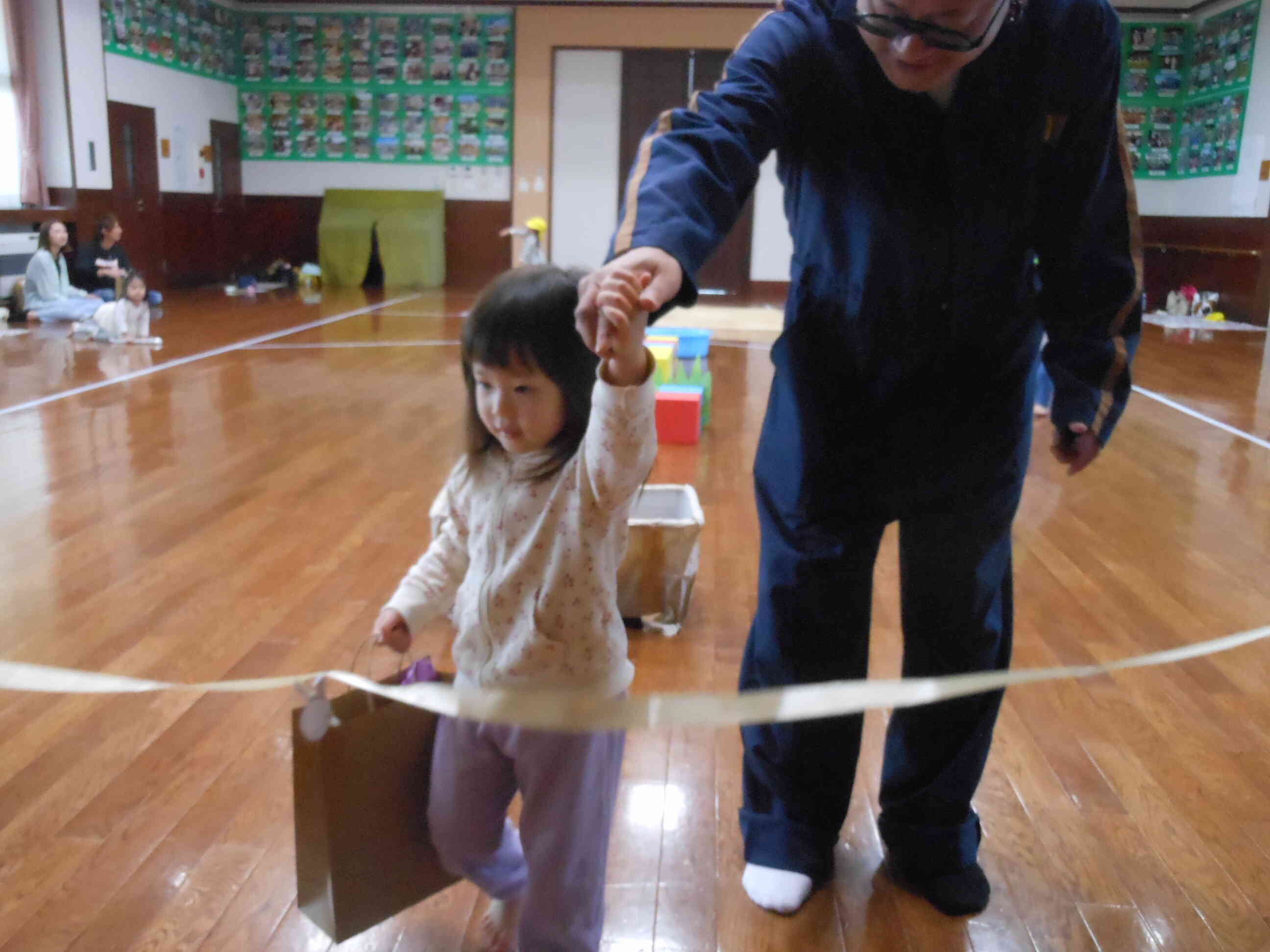 手を繫いでゴール☆