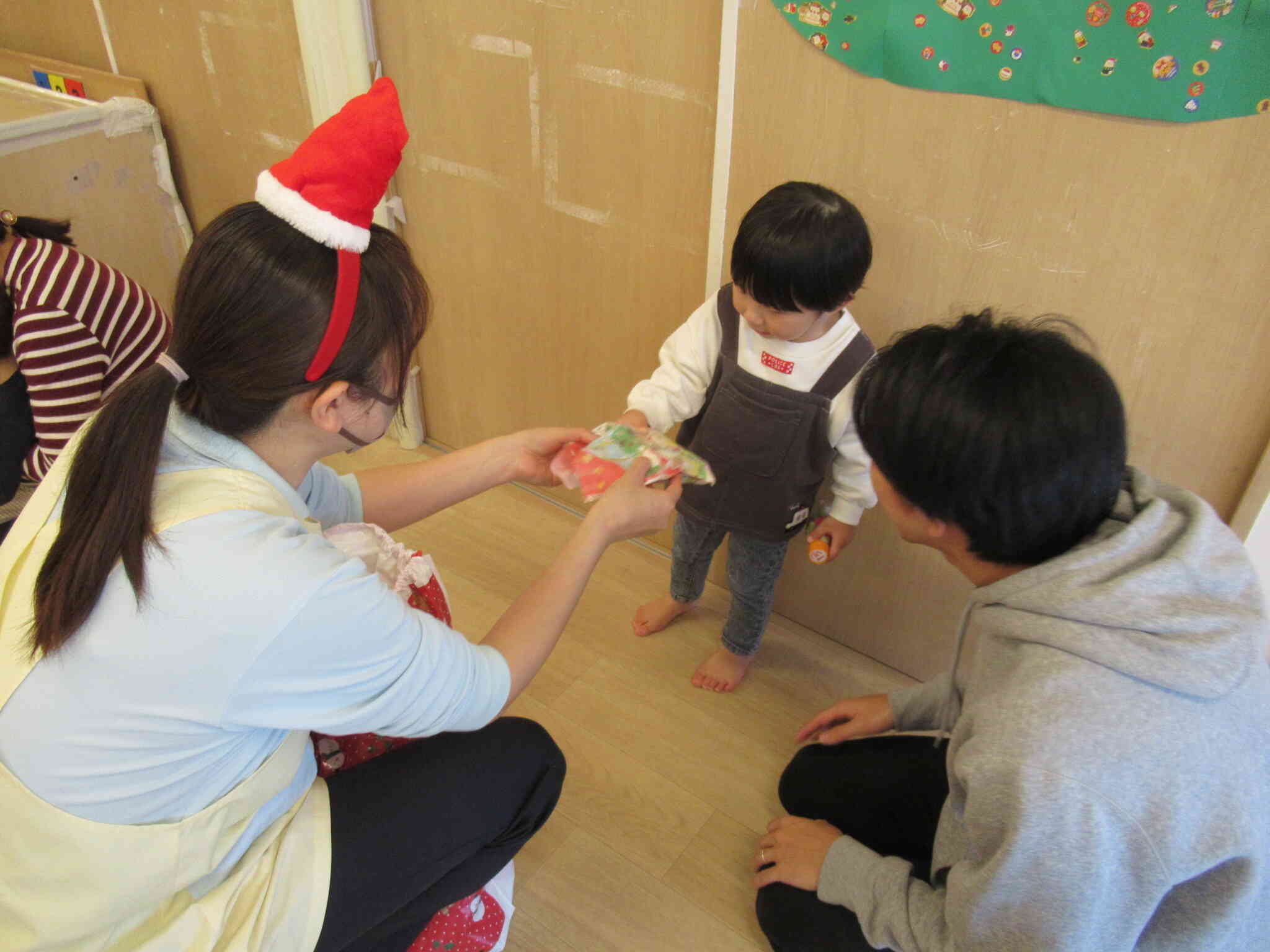 「ありがとう」とお礼を言って受け取ってくれました！