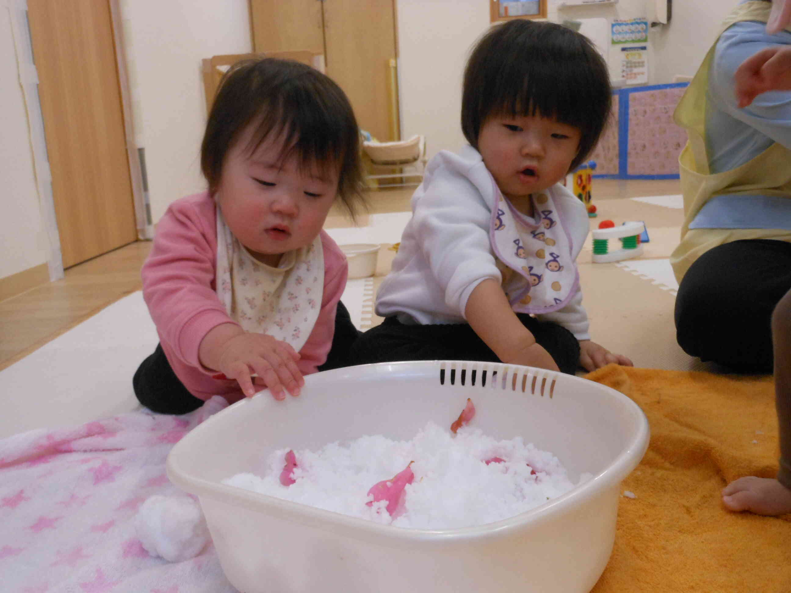 初雪で雪遊び♪
