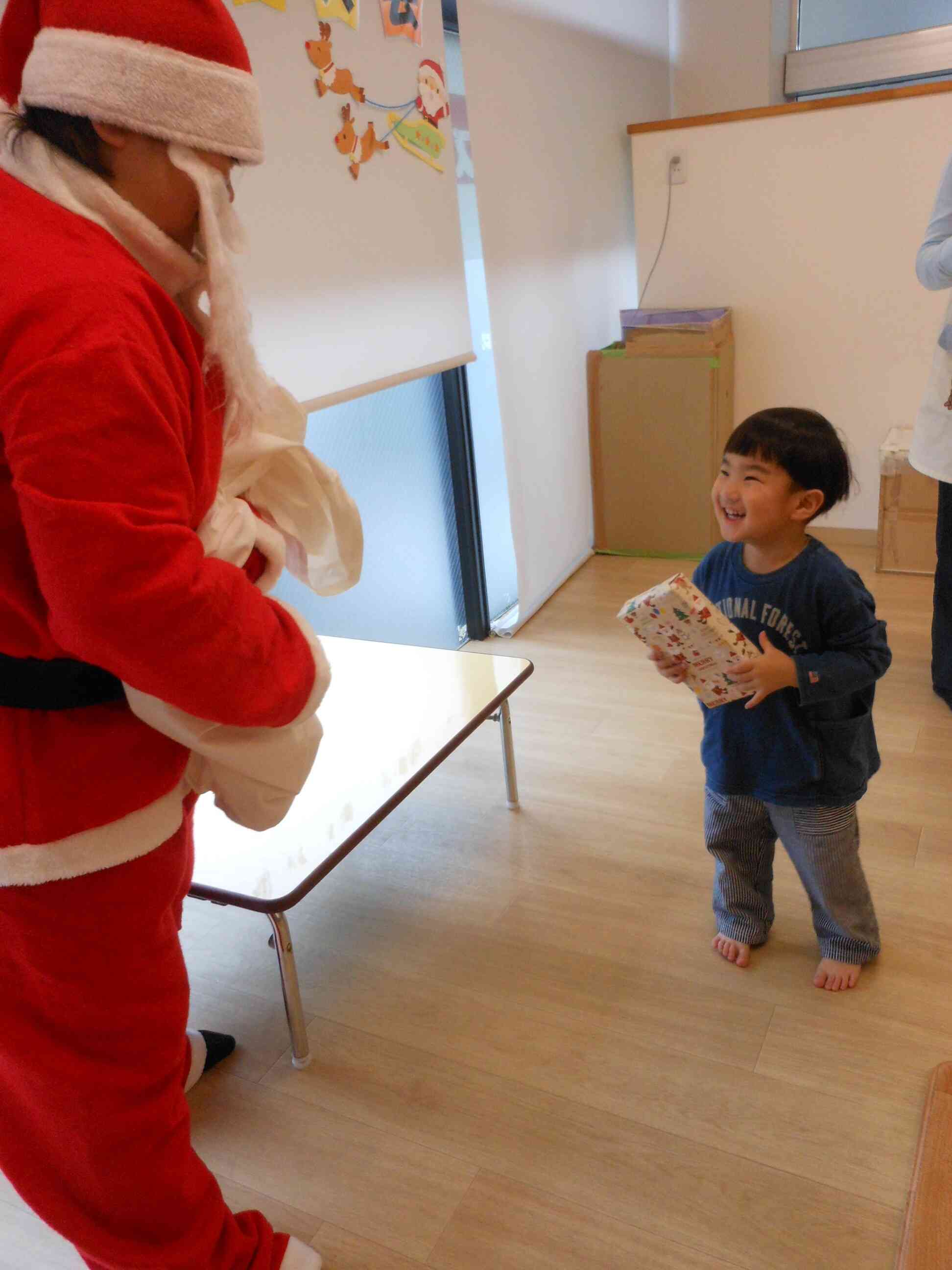 プレゼントをもらえてニコニコ笑顔です☆