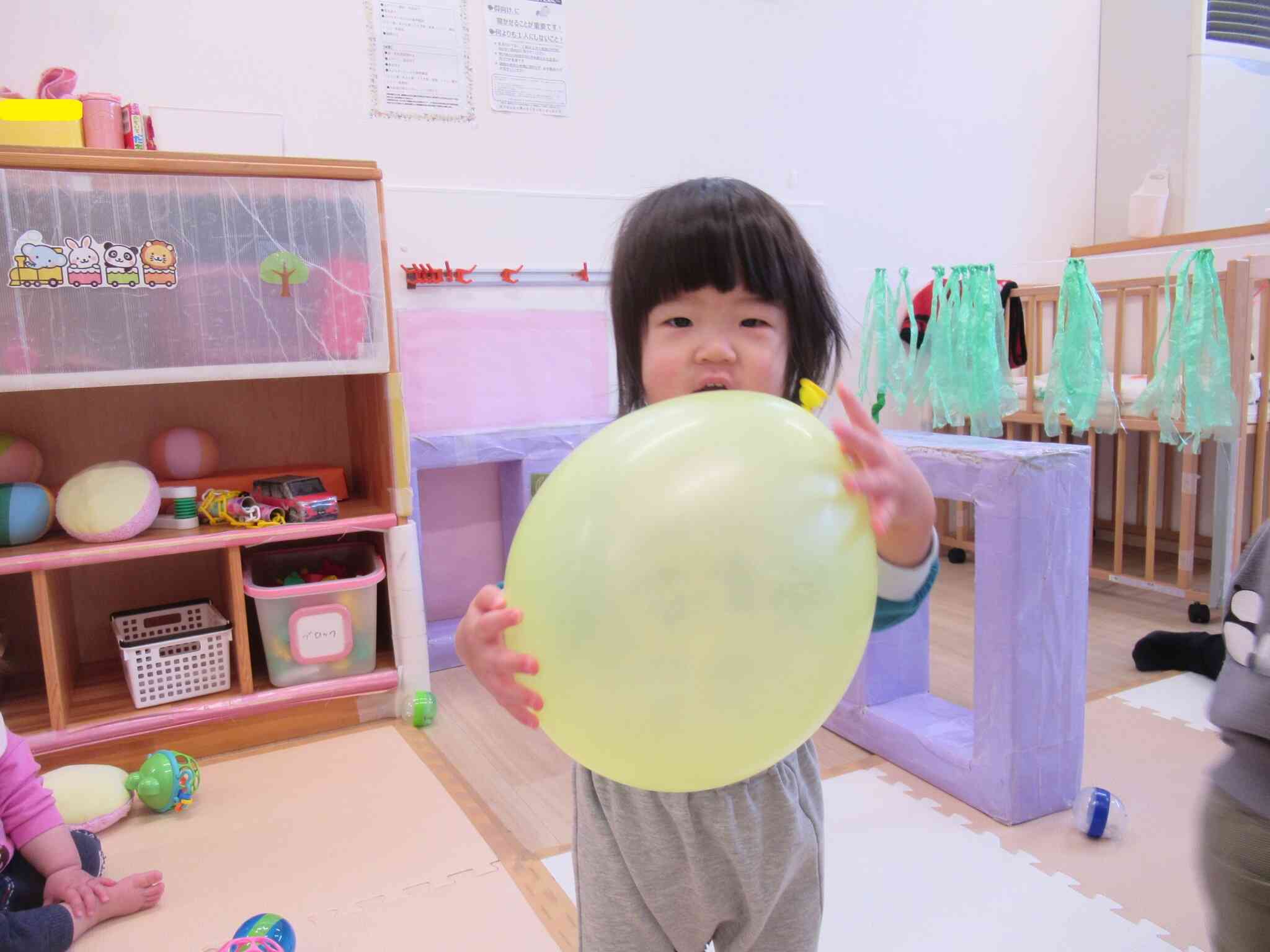 みんなで風船遊び楽しいね！