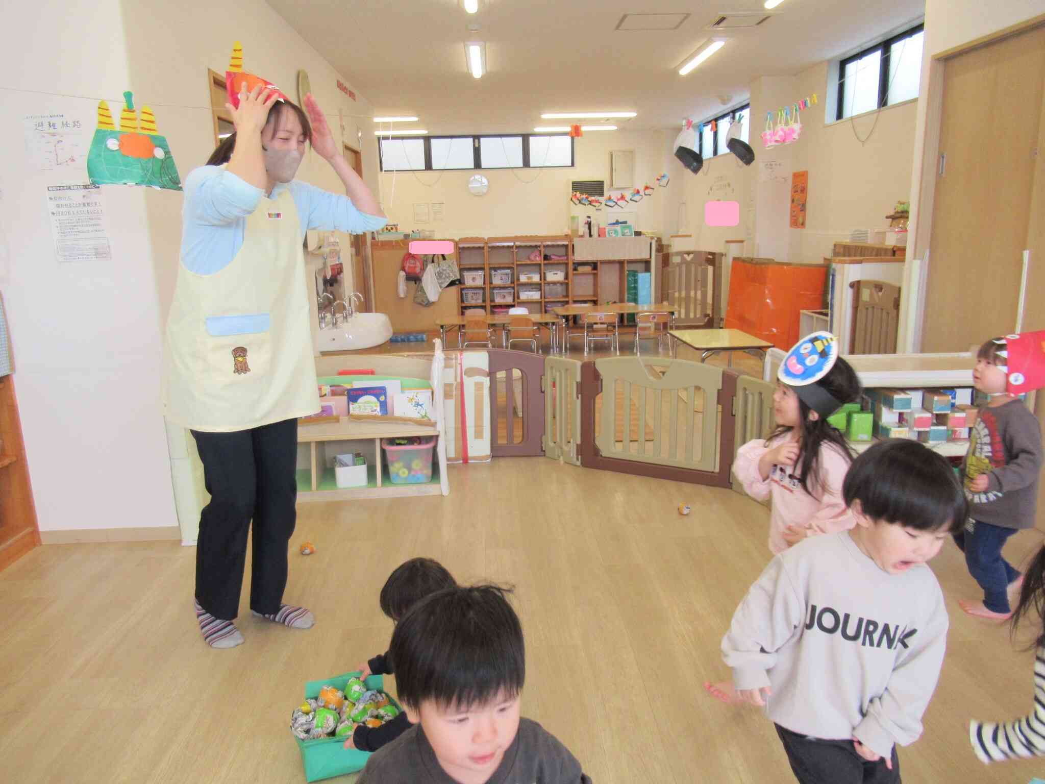 先生鬼から食べられちゃうー！！