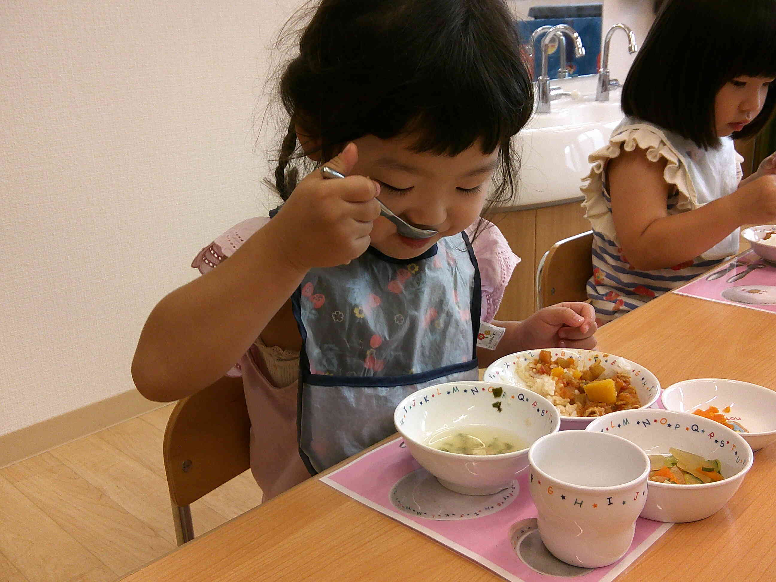 給食は夏野菜カレーでした！