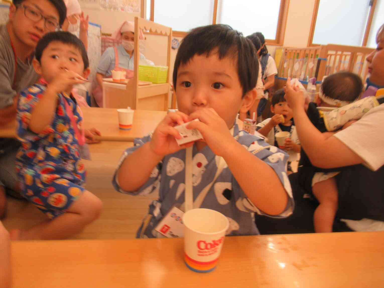 今日のおやつは何かな？