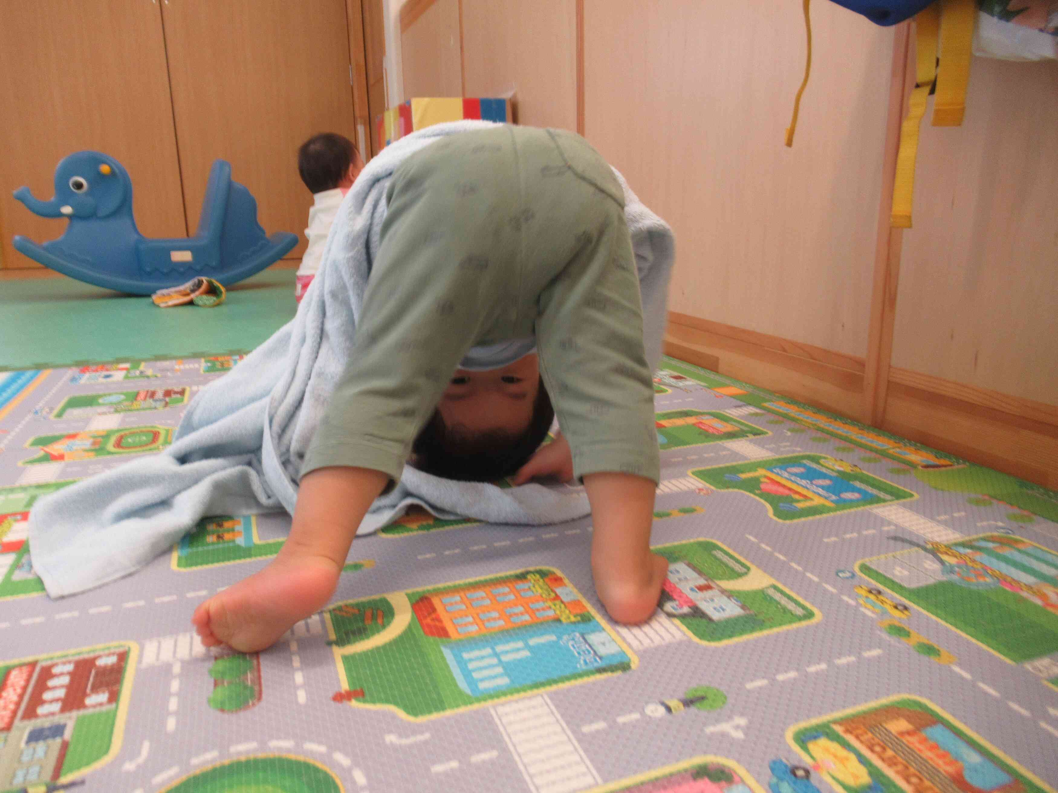 トンネルの下からこんにちは！