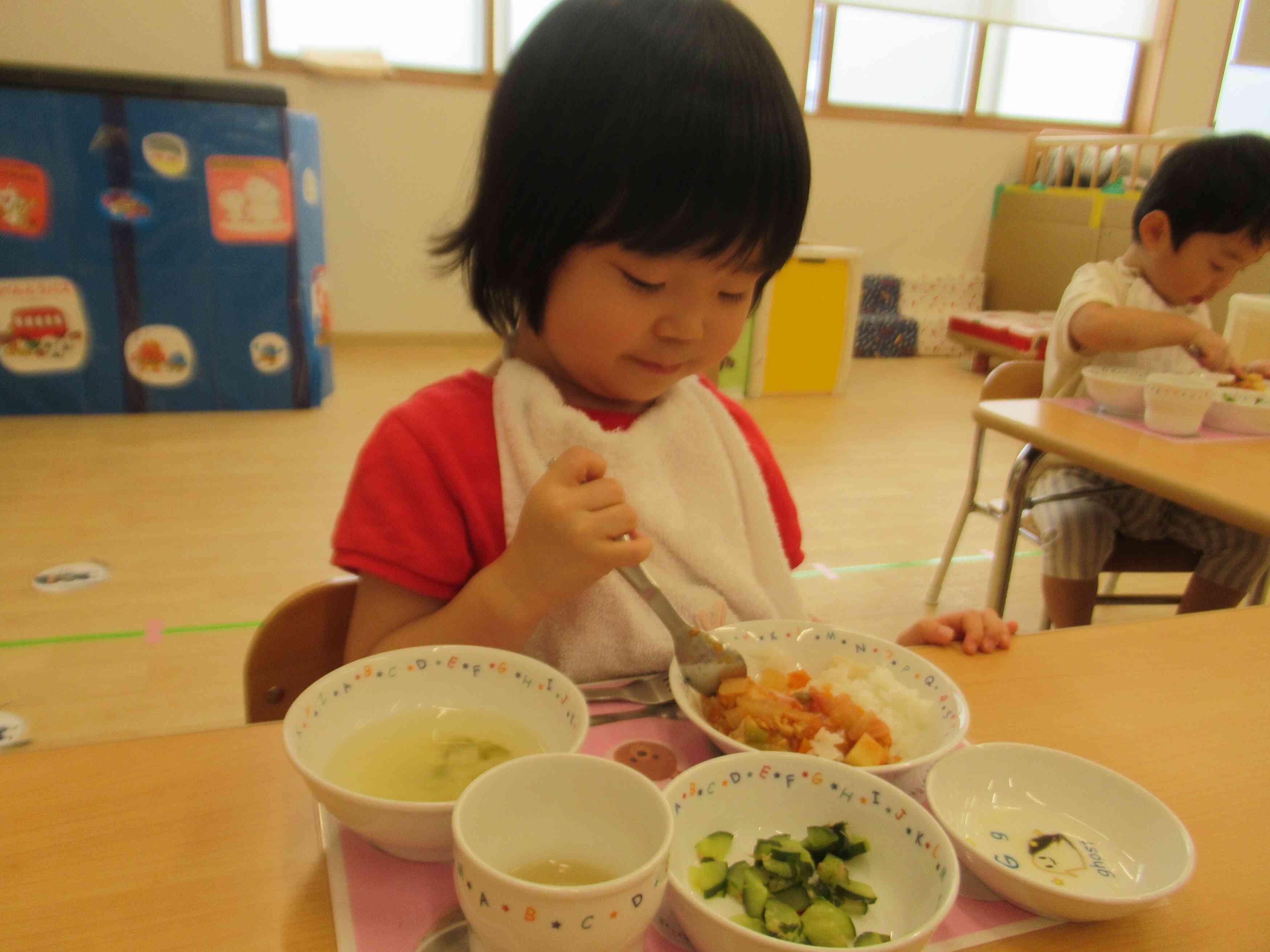 みんなで作ったカレーはおいしいね!