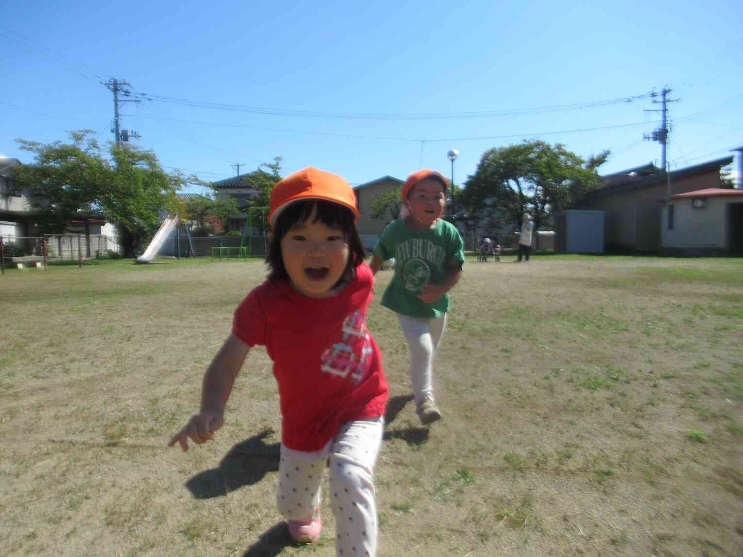 お外でおもいっきり走ると楽しいな★