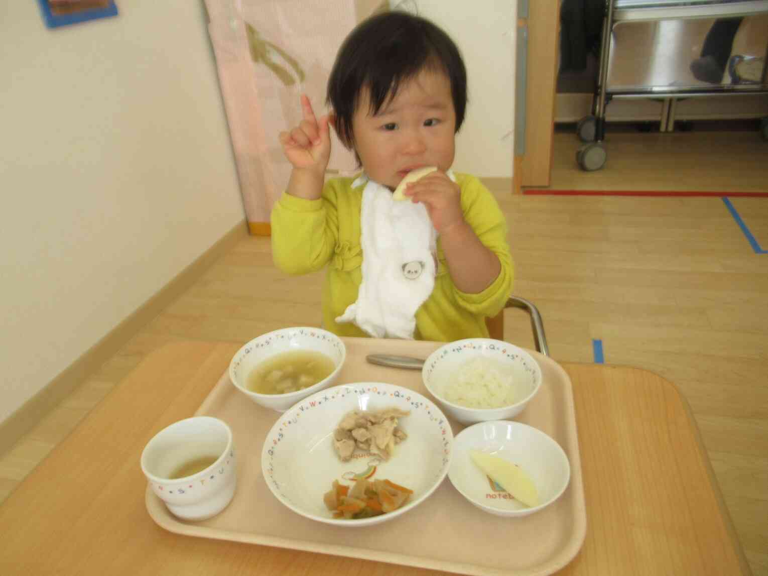 リンゴもおいしい♪