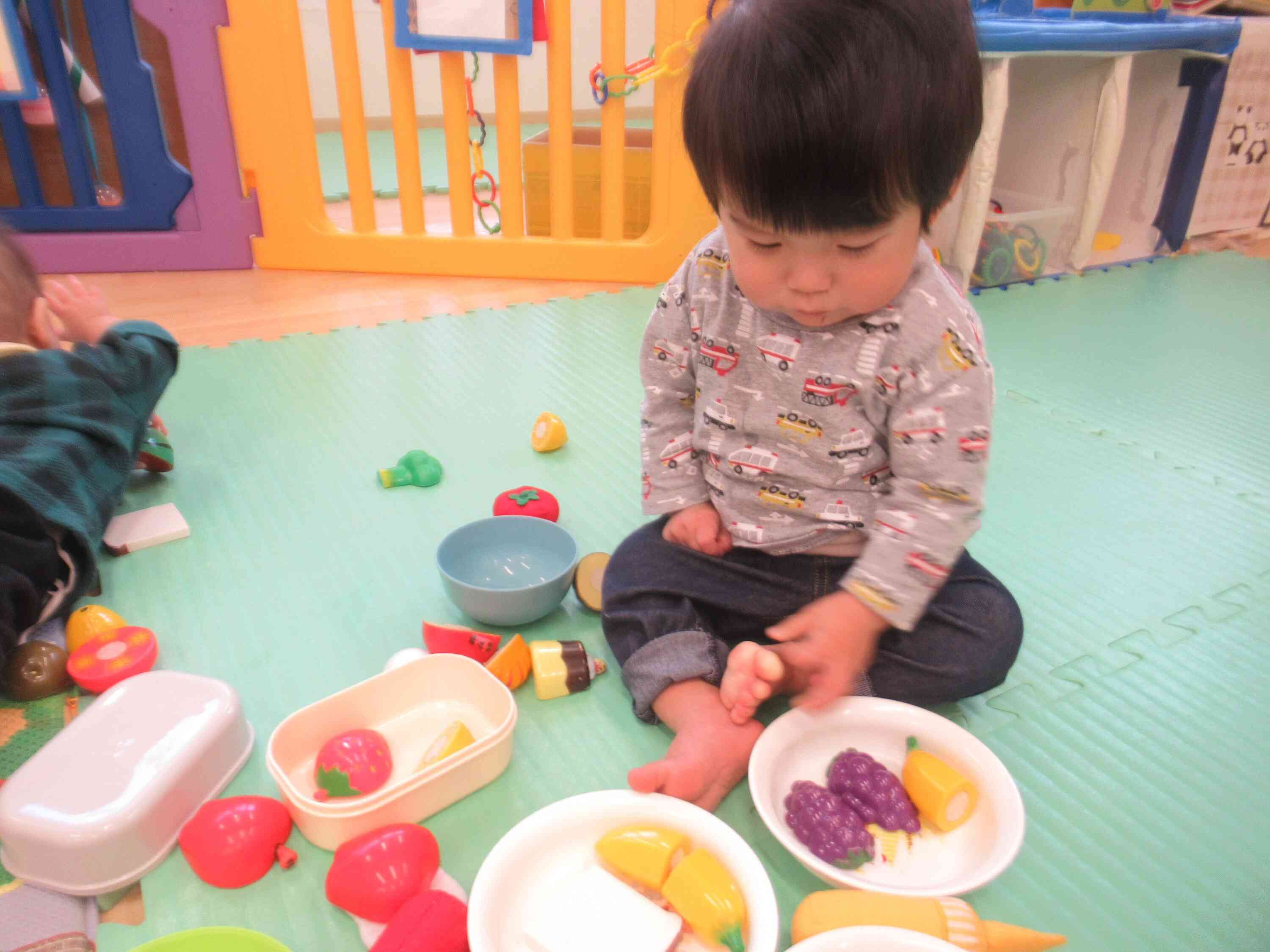 おままごとに夢中！