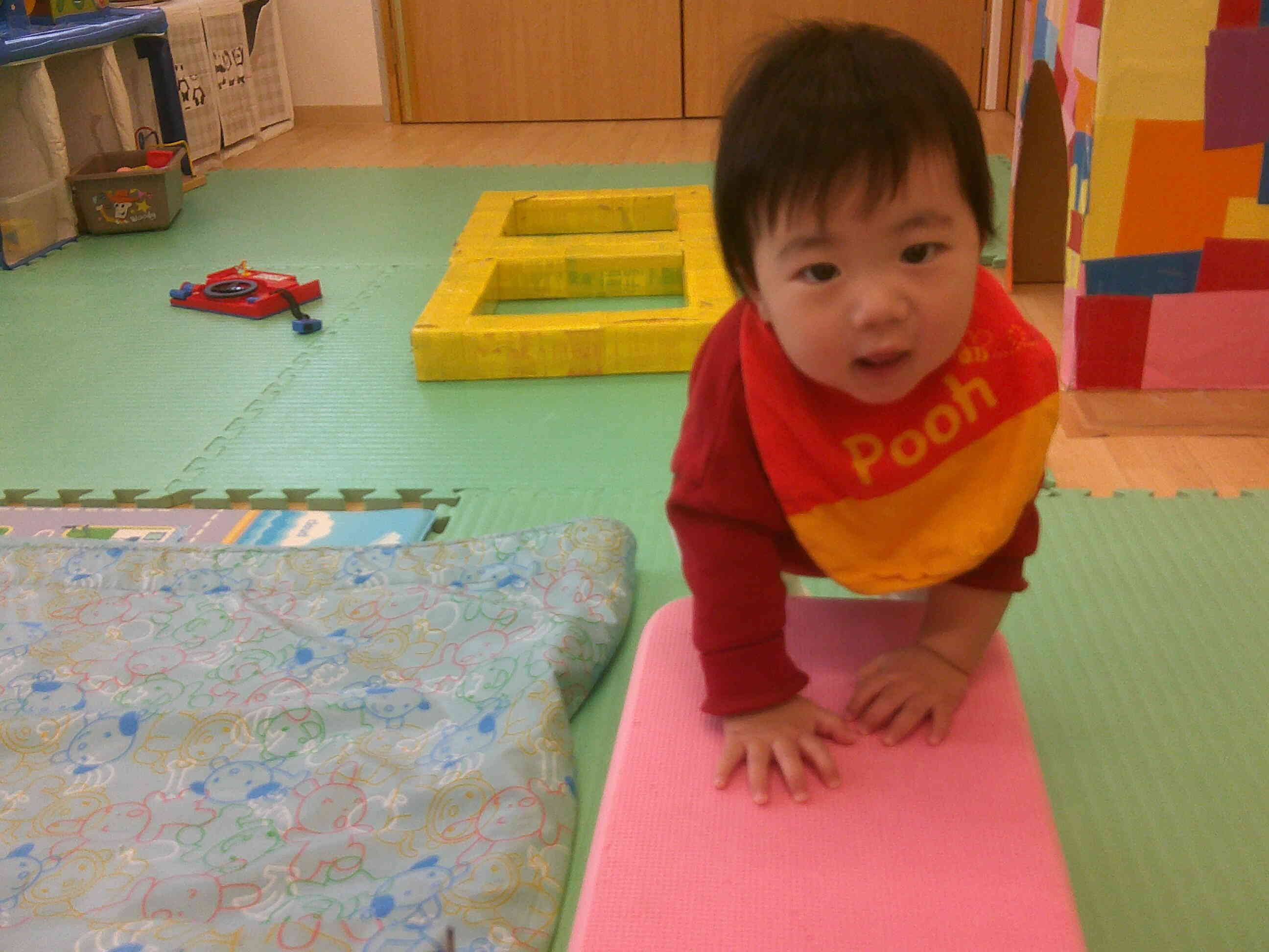 慎重に一本橋横断中★