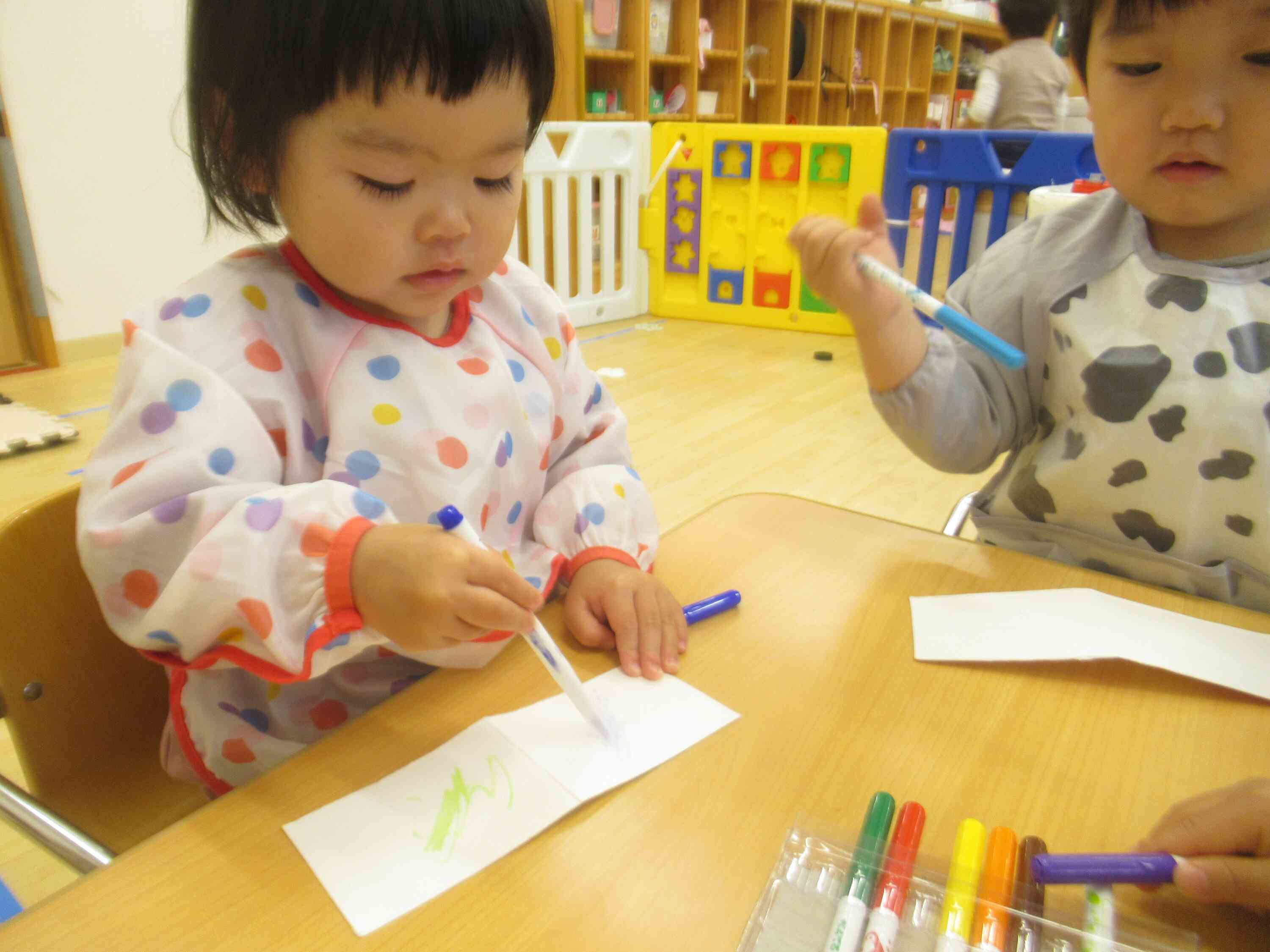 お部屋の中では...？