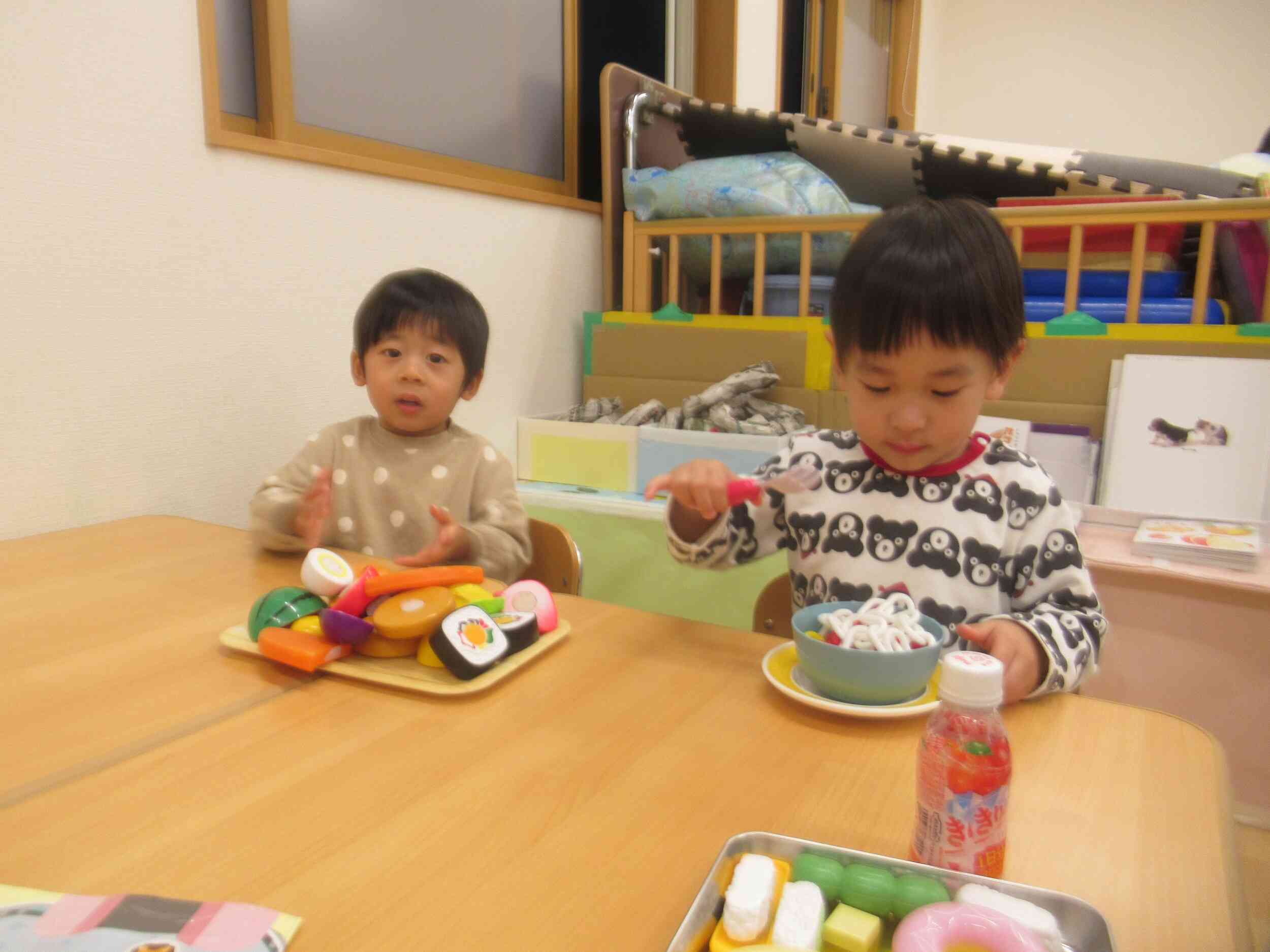 ご飯美味しい!先生も食べる?