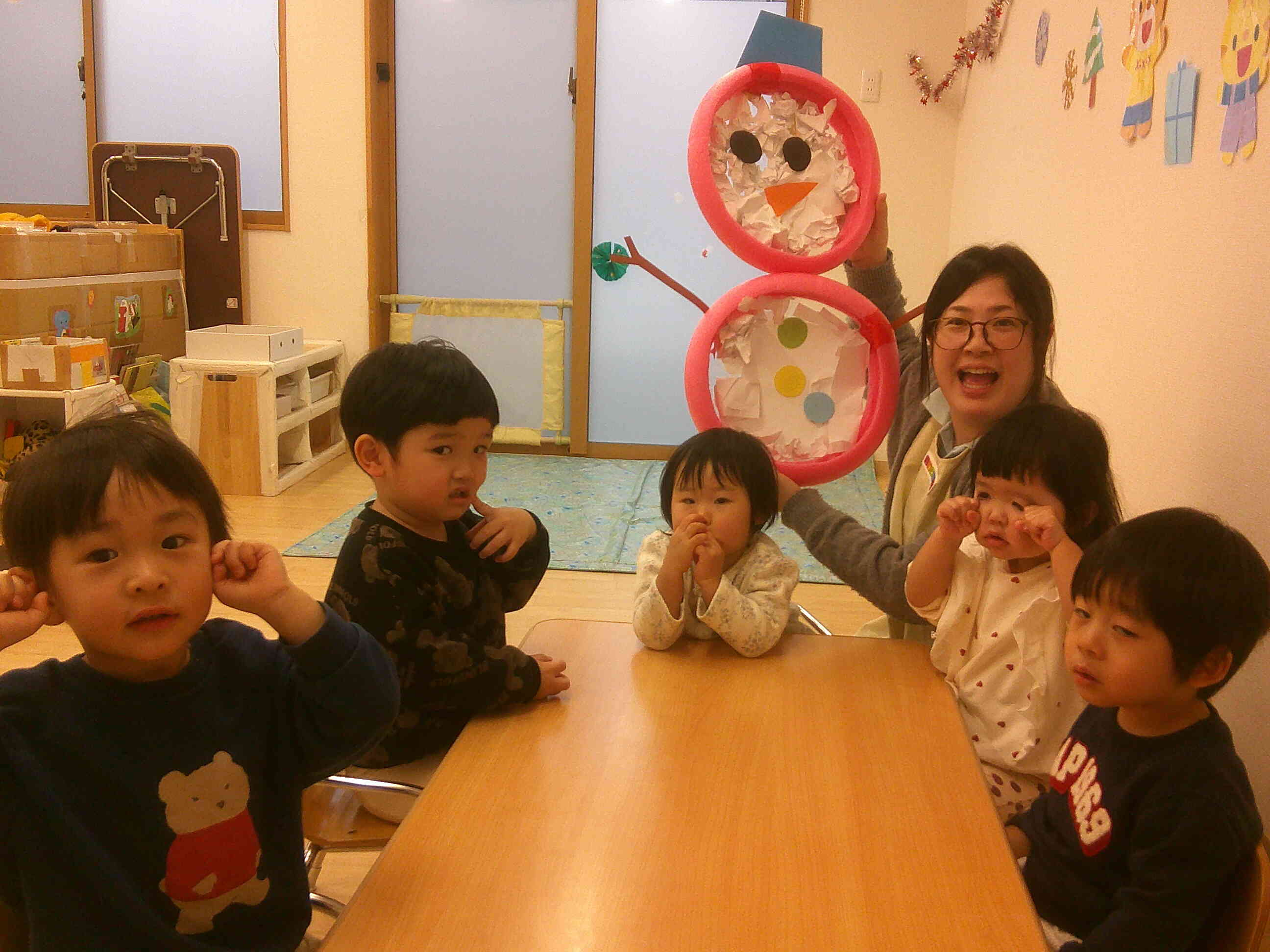 雪だるま作ろう☆～クリスマス会（1歳児）～