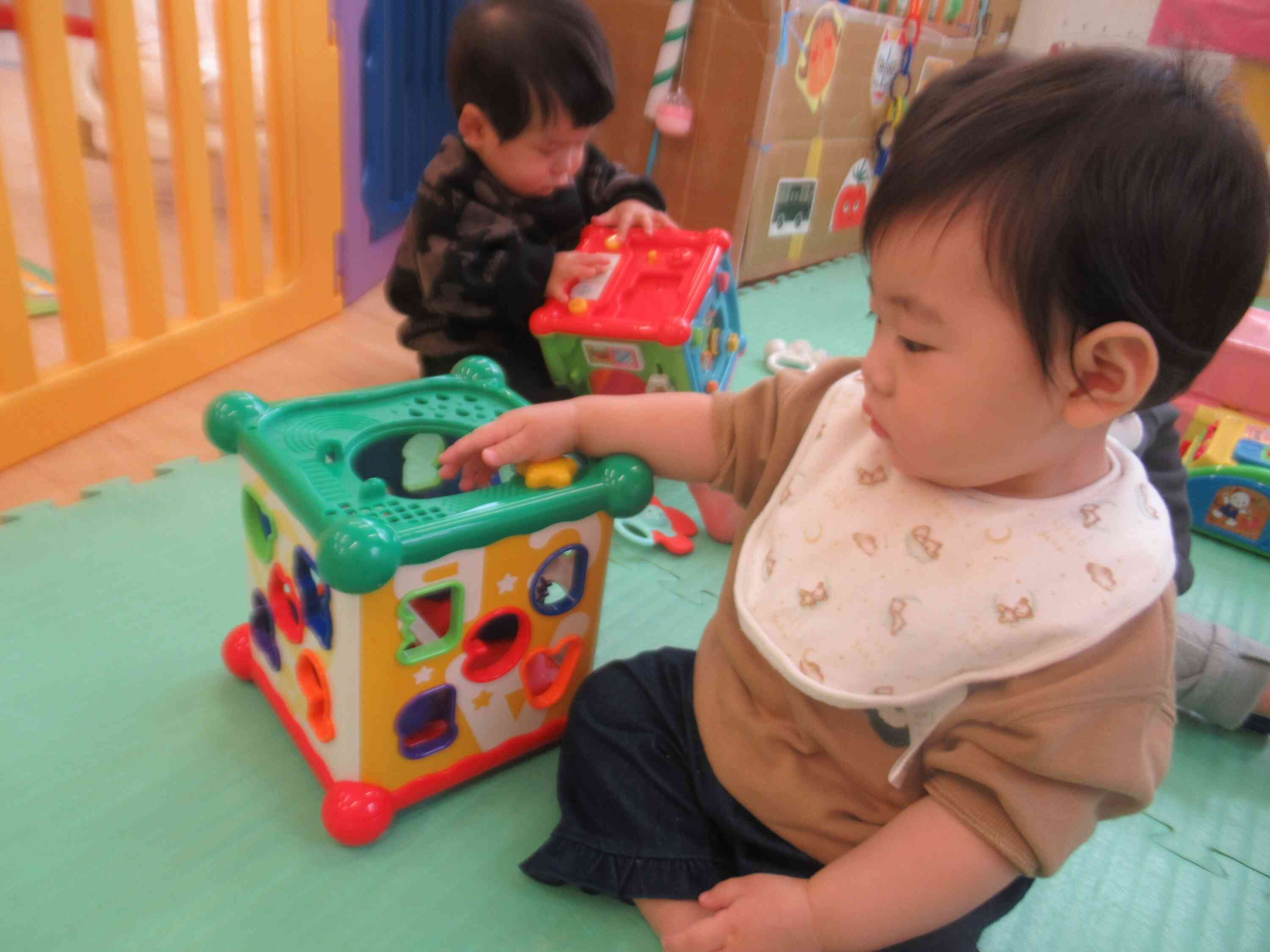 指先を使って…