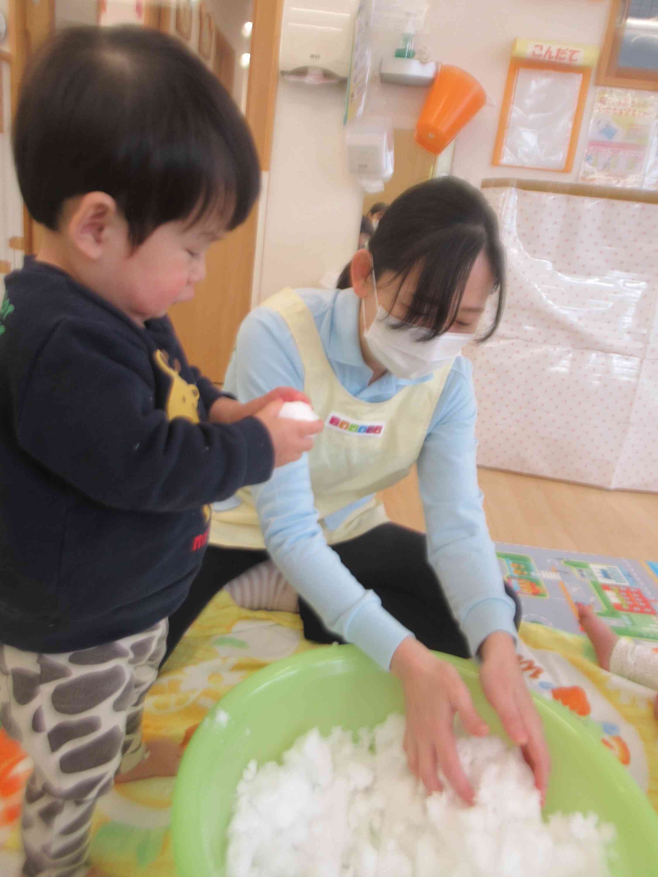 雪って冷たいね!