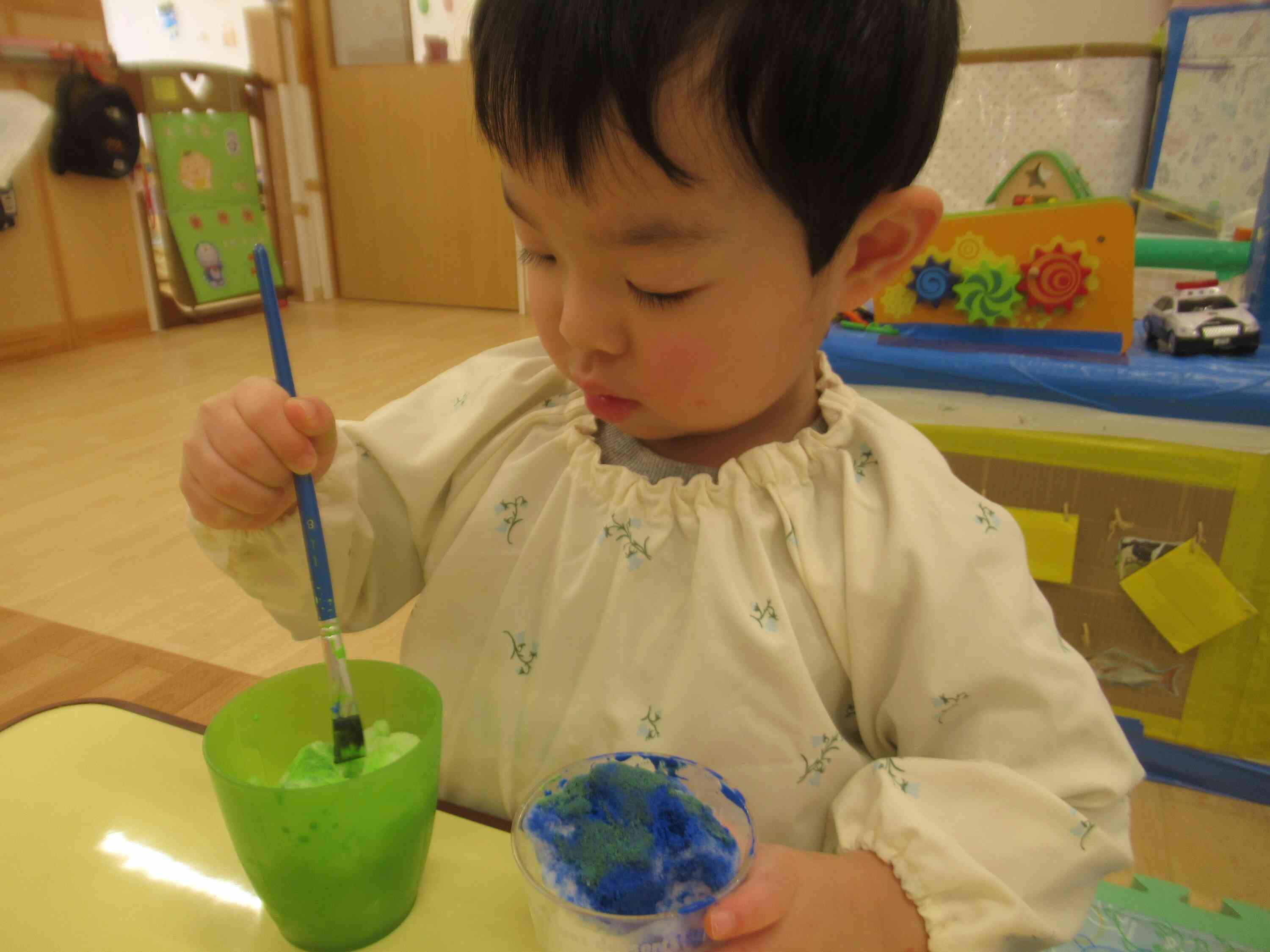 コップに入れてみるぞ！